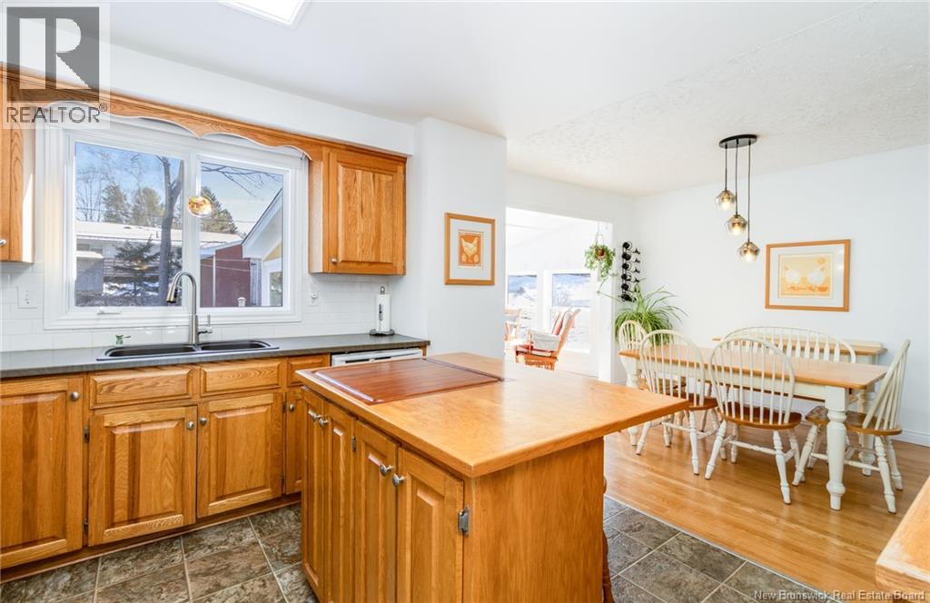 19 Mooers Drive, Fredericton, New Brunswick  E3C 1K9 - Photo 13 - NB135774