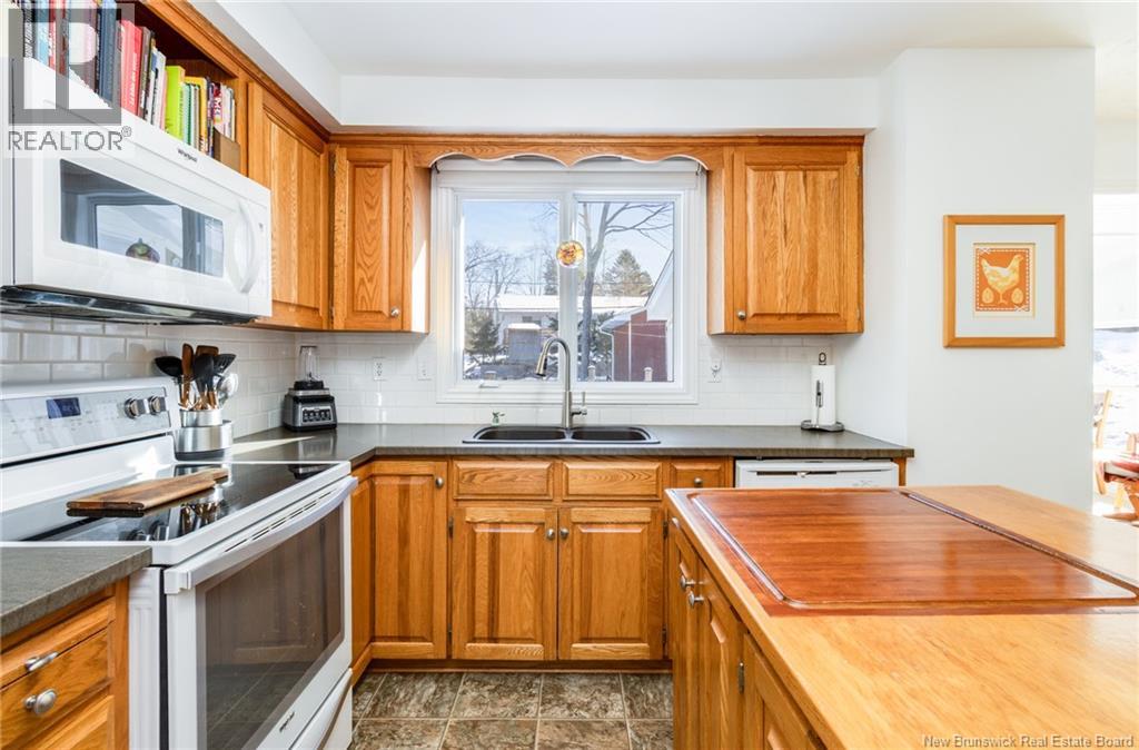 19 Mooers Drive, Fredericton, New Brunswick  E3C 1K9 - Photo 14 - NB135774