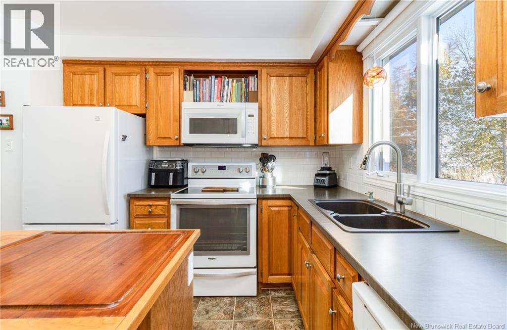 19 Mooers Drive, Fredericton, New Brunswick  E3C 1K9 - Photo 15 - NB135774