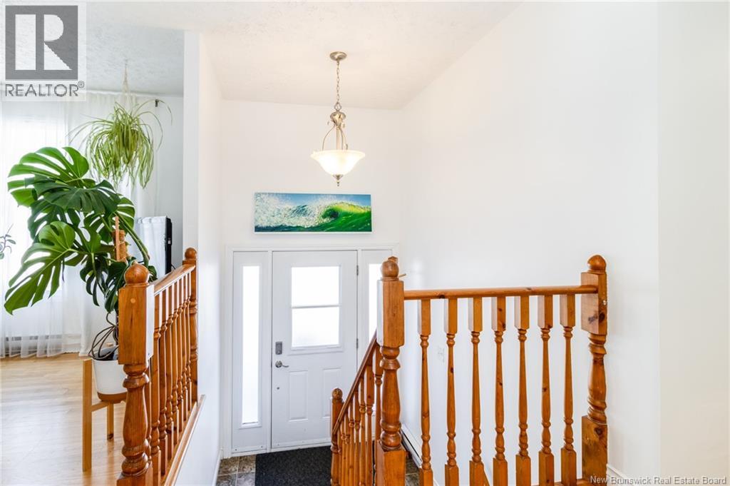 19 Mooers Drive, Fredericton, New Brunswick  E3C 1K9 - Photo 2 - NB135774