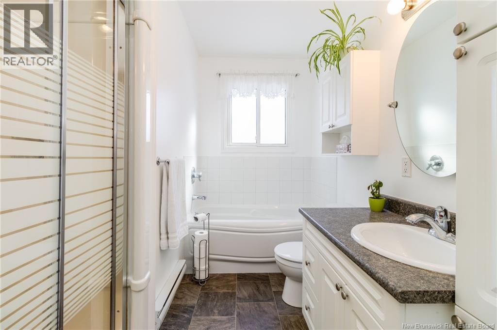 19 Mooers Drive, Fredericton, New Brunswick  E3C 1K9 - Photo 21 - NB135774