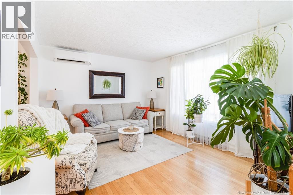 19 Mooers Drive, Fredericton, New Brunswick  E3C 1K9 - Photo 4 - NB135774
