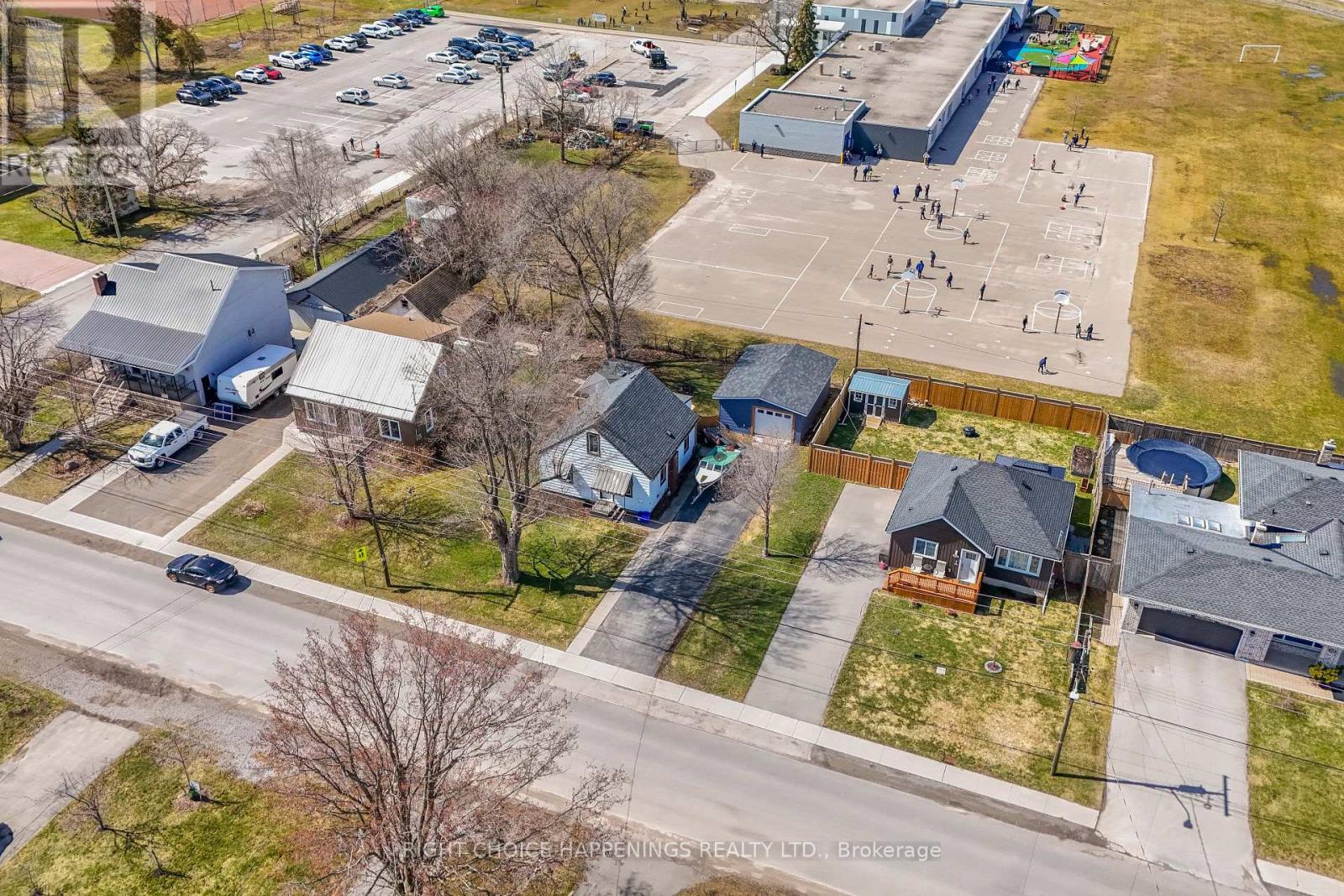 149 Oakwood Street, Port Colborne, Ontario  L3K 5G5 - Photo 13 - X12938122