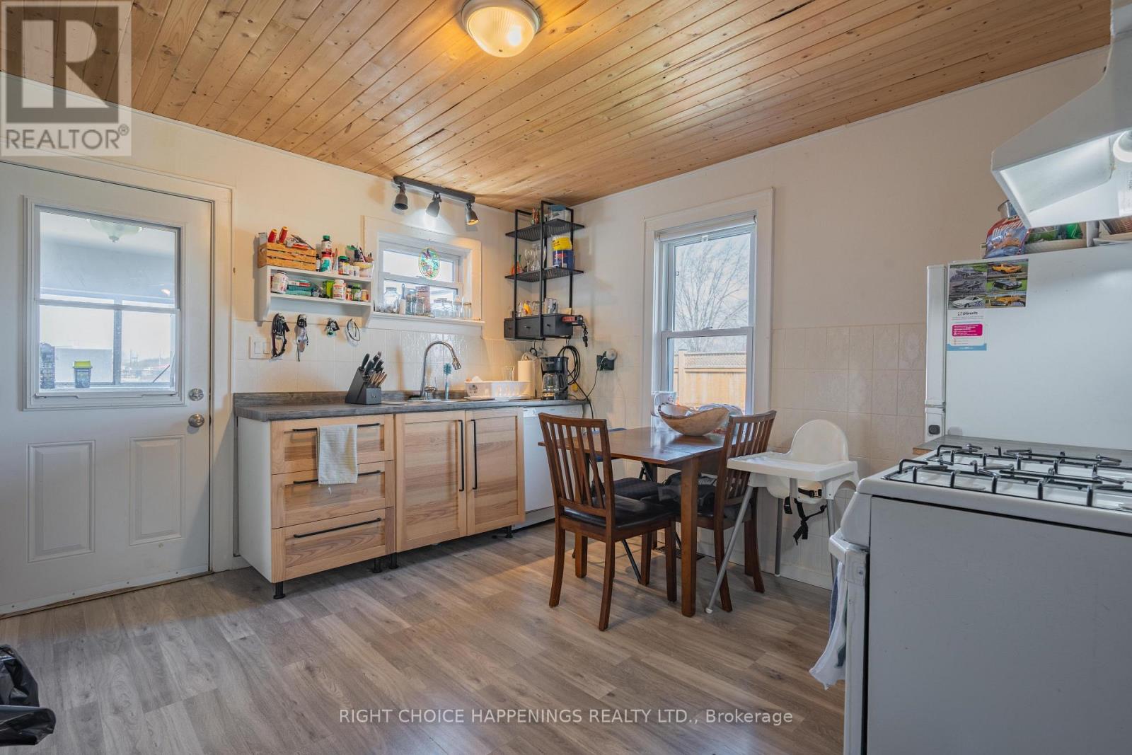 149 Oakwood Street, Port Colborne, Ontario  L3K 5G5 - Photo 5 - X12938122