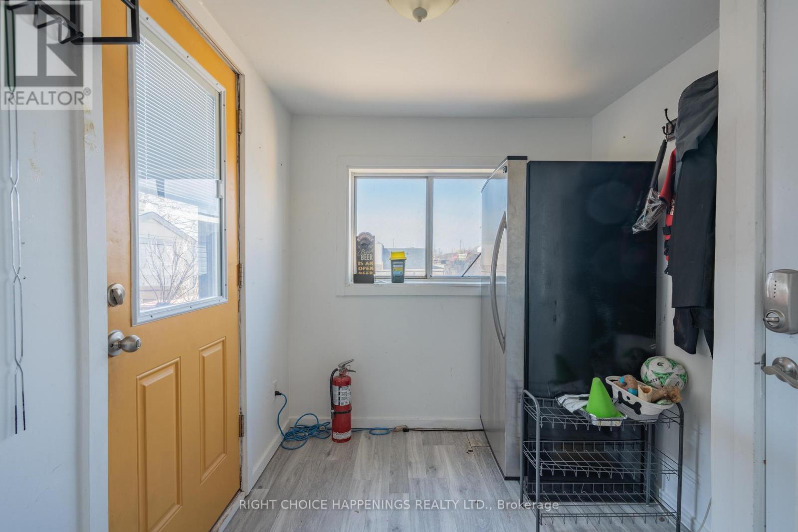 149 Oakwood Street, Port Colborne, Ontario  L3K 5G5 - Photo 9 - X12938122