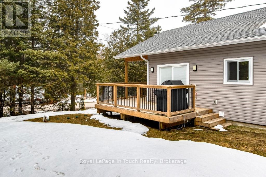 31 Earldom Boulevard, Tay (Port Mcnicoll), Ontario  L0K 1R0 - Photo 4 - S12938124