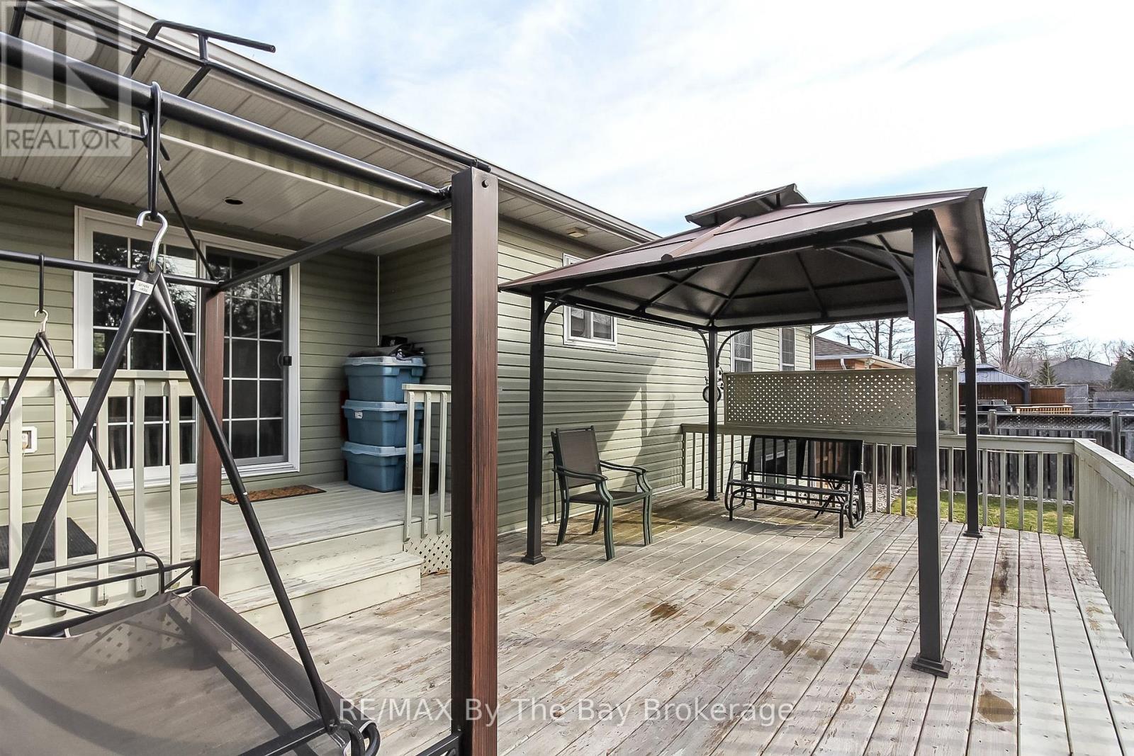 99 Lily Drive, Wasaga Beach, Ontario  L9Z 2Z2 - Photo 24 - S12938126