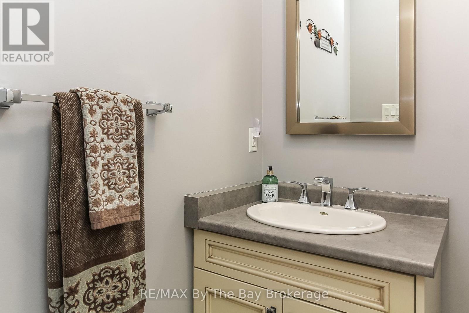 99 Lily Drive, Wasaga Beach, Ontario  L9Z 2Z2 - Photo 34 - S12938126