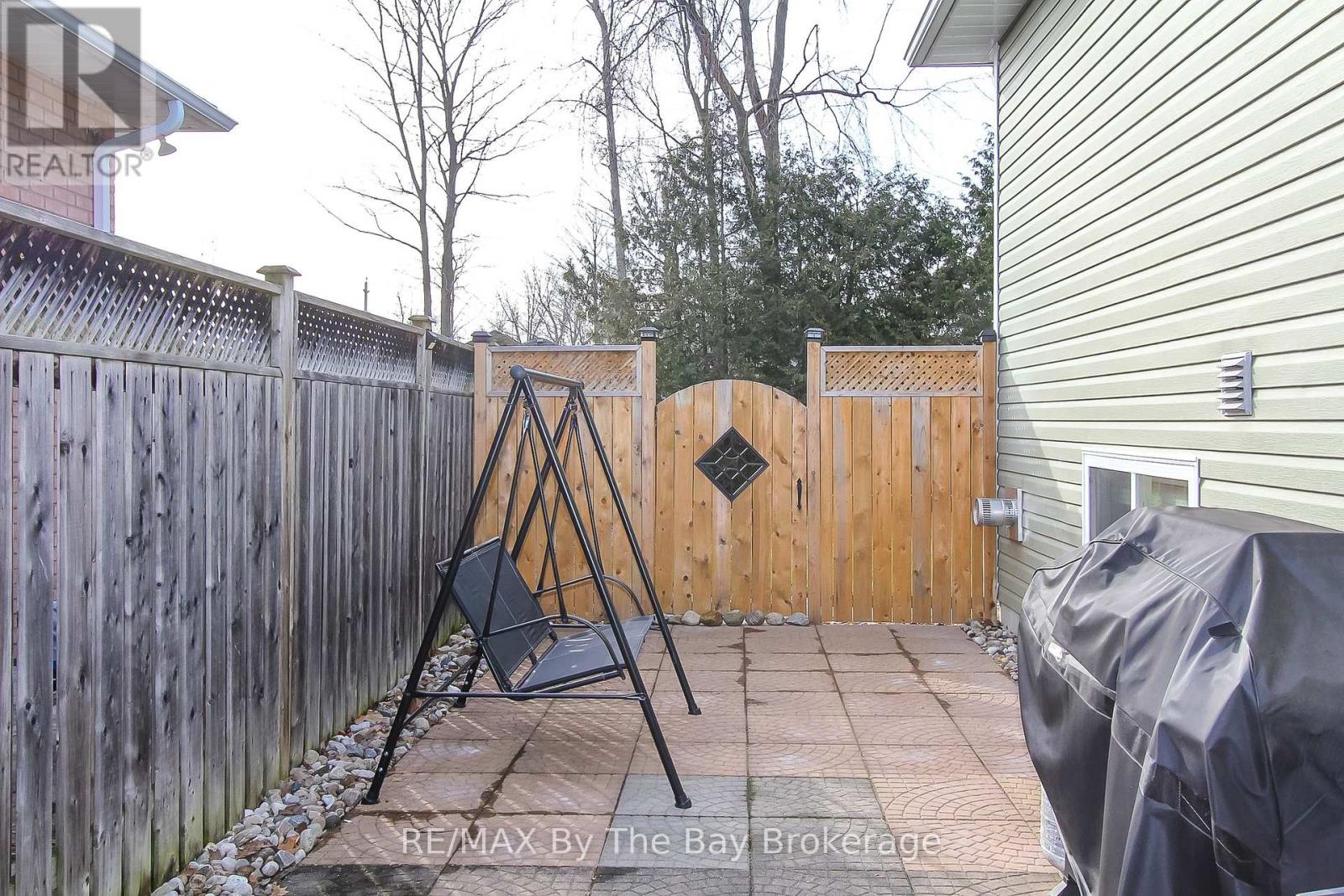 99 Lily Drive, Wasaga Beach, Ontario  L9Z 2Z2 - Photo 49 - S12938126