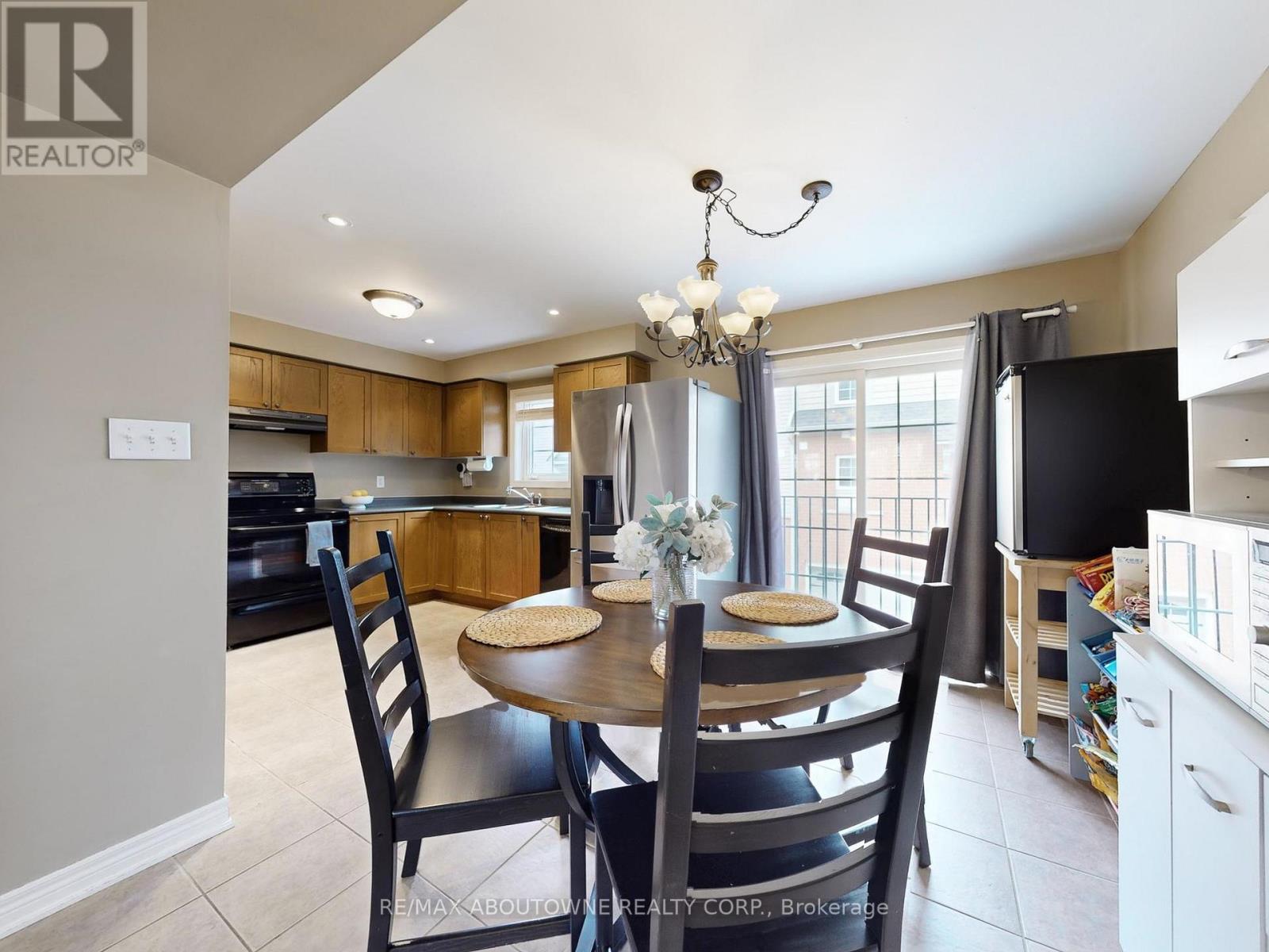 9 - 2360 Parkhaven Boulevard, Oakville, Ontario  L6H 7S6 - Photo 15 - W12919958