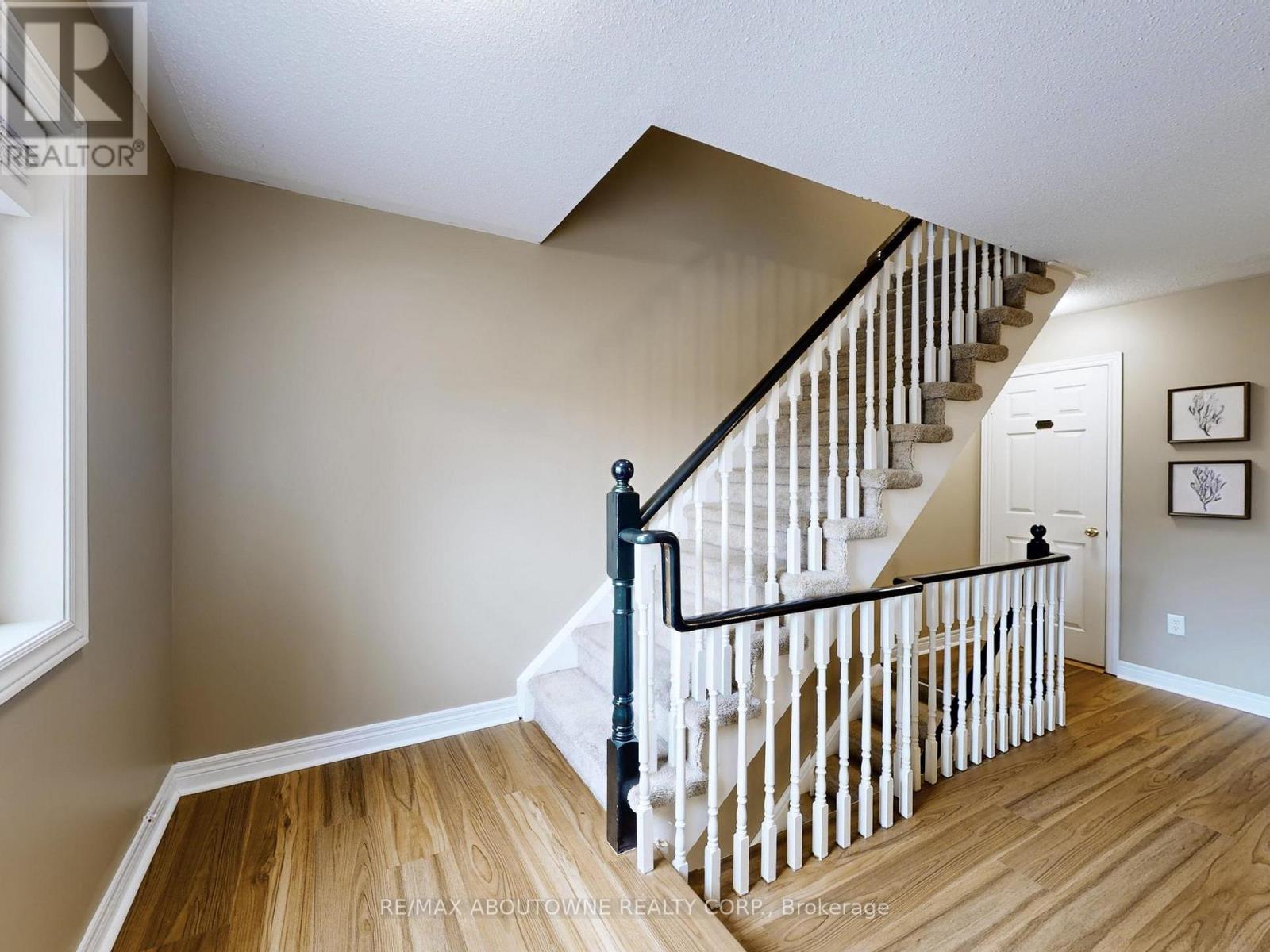 9 - 2360 Parkhaven Boulevard, Oakville, Ontario  L6H 7S6 - Photo 22 - W12919958