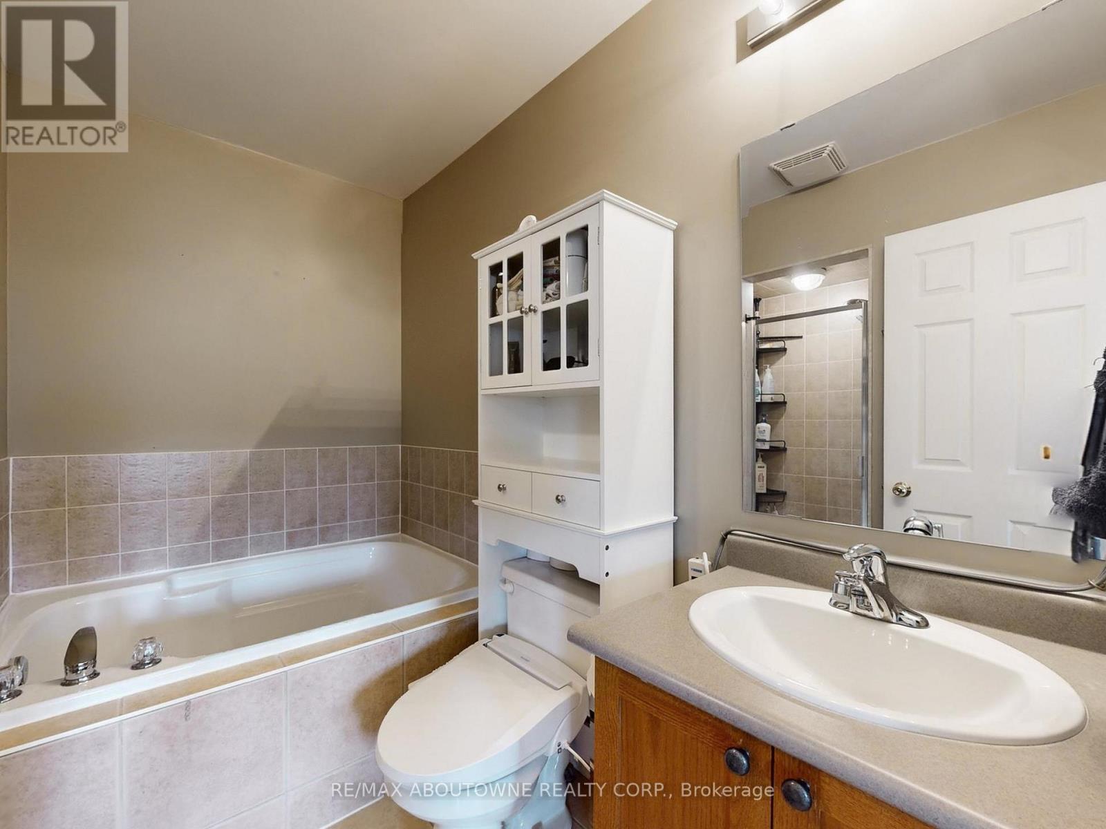 9 - 2360 Parkhaven Boulevard, Oakville, Ontario  L6H 7S6 - Photo 26 - W12919958