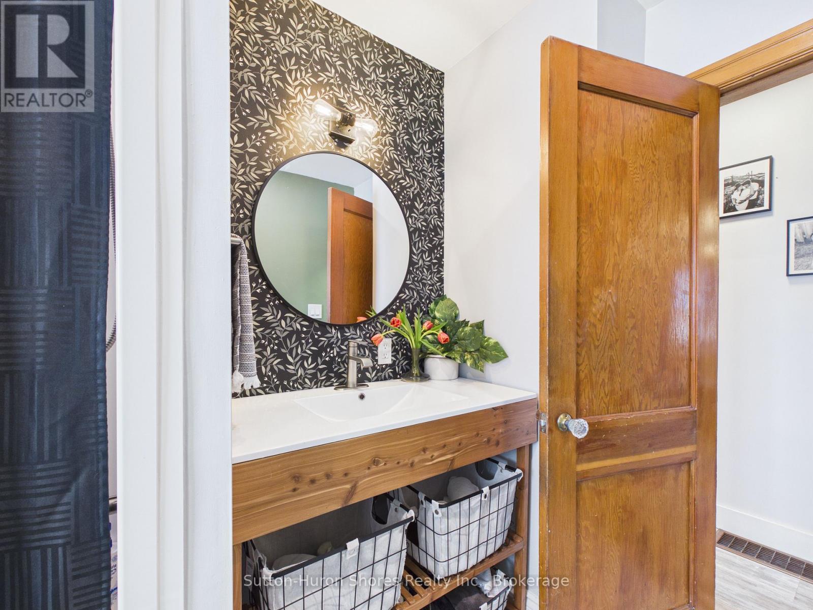 7760 Highway 21 Highway, Arran-Elderslie, Ontario  N0H 1A0 - Photo 21 - X12938104