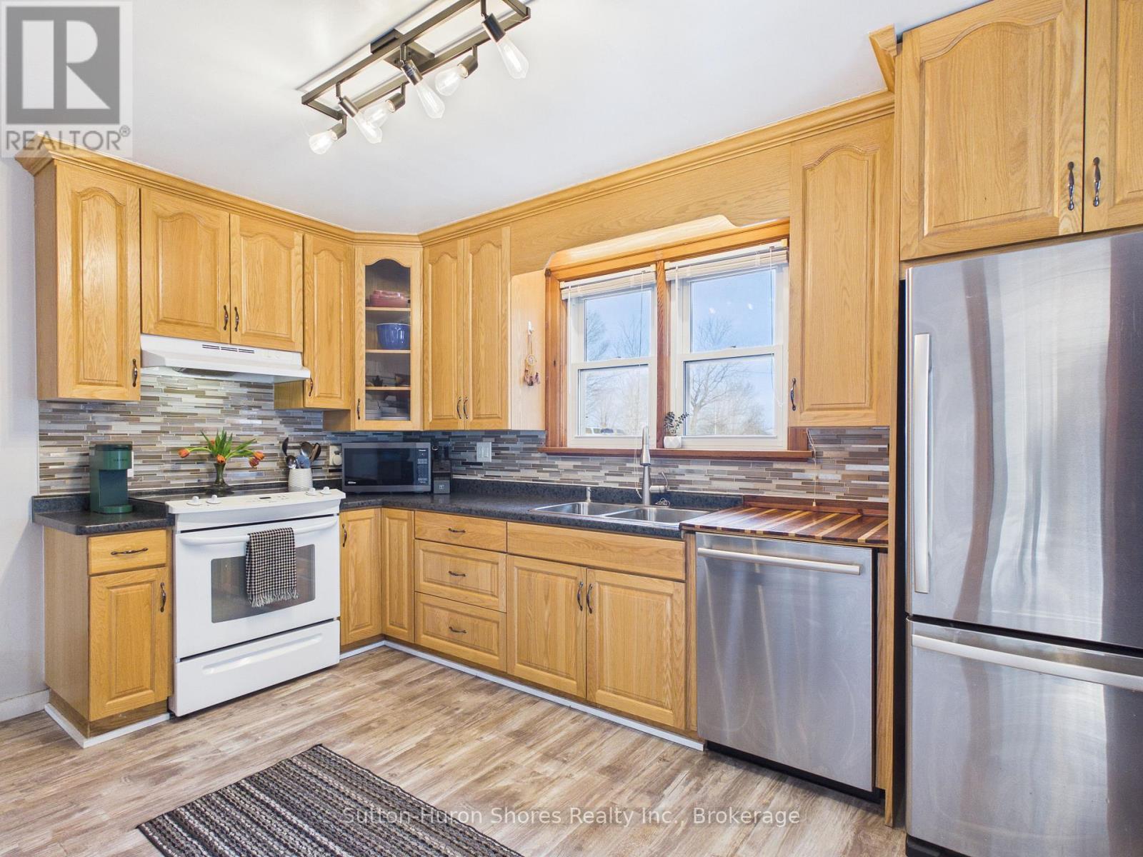 7760 Highway 21 Highway, Arran-Elderslie, Ontario  N0H 1A0 - Photo 9 - X12938104