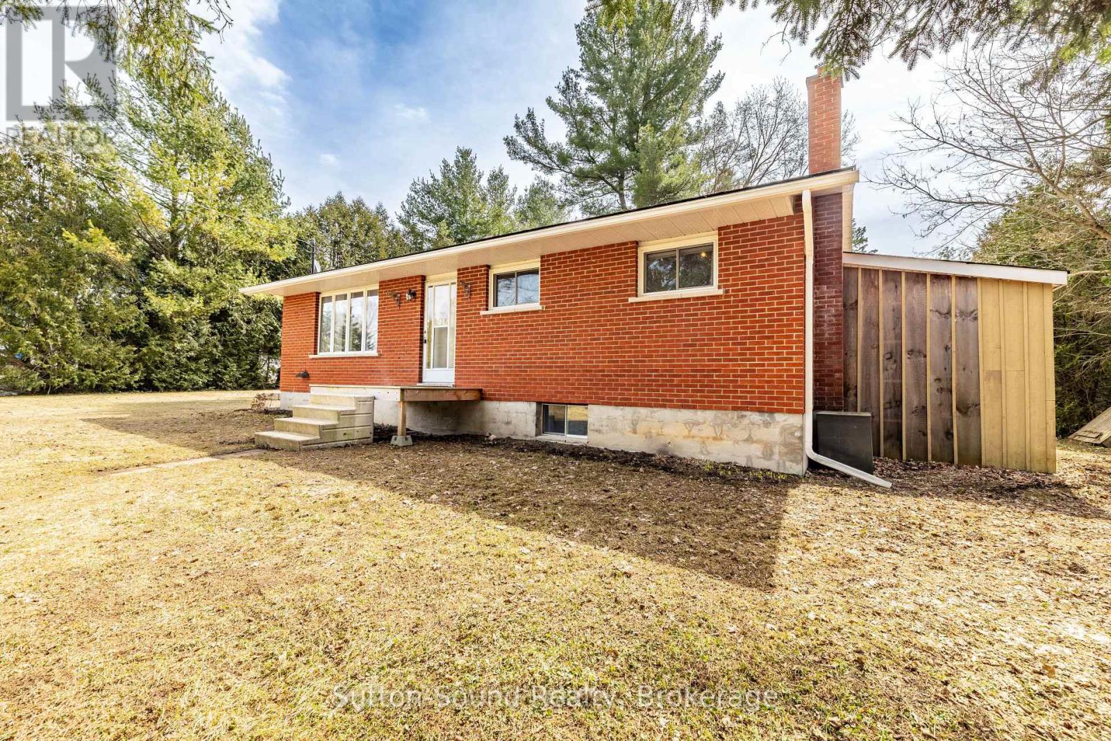 102710 Grey Road 18, Georgian Bluffs, Ontario  N4K 5N6 - Photo 4 - X12938134