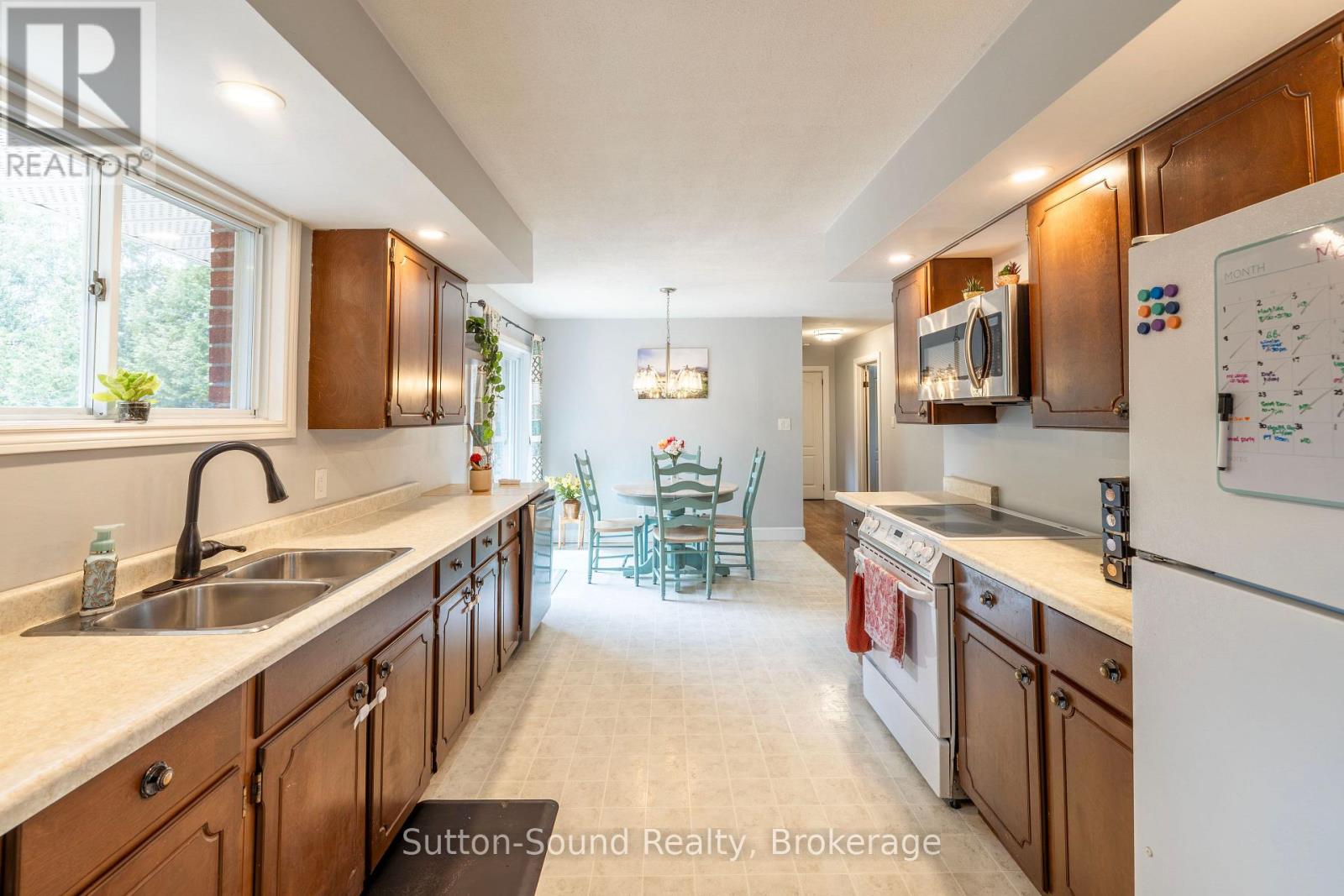 102710 Grey Road 18, Georgian Bluffs, Ontario  N4K 5N6 - Photo 9 - X12938134