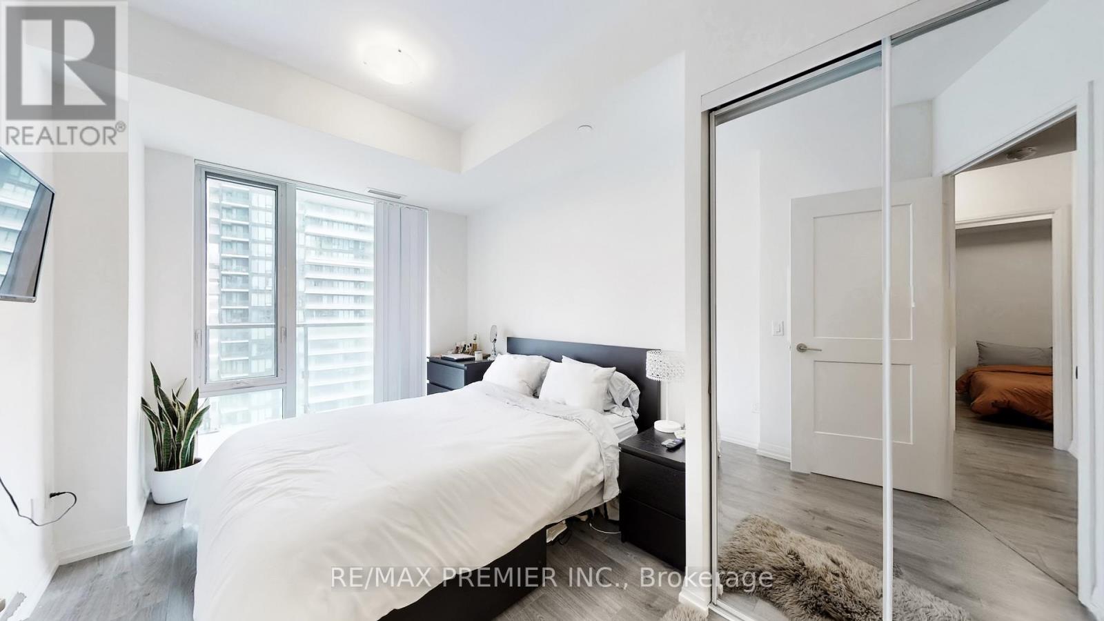 3711 - 8 Widmer Street, Toronto, Ontario  M5V 0W6 - Photo 14 - C12938130