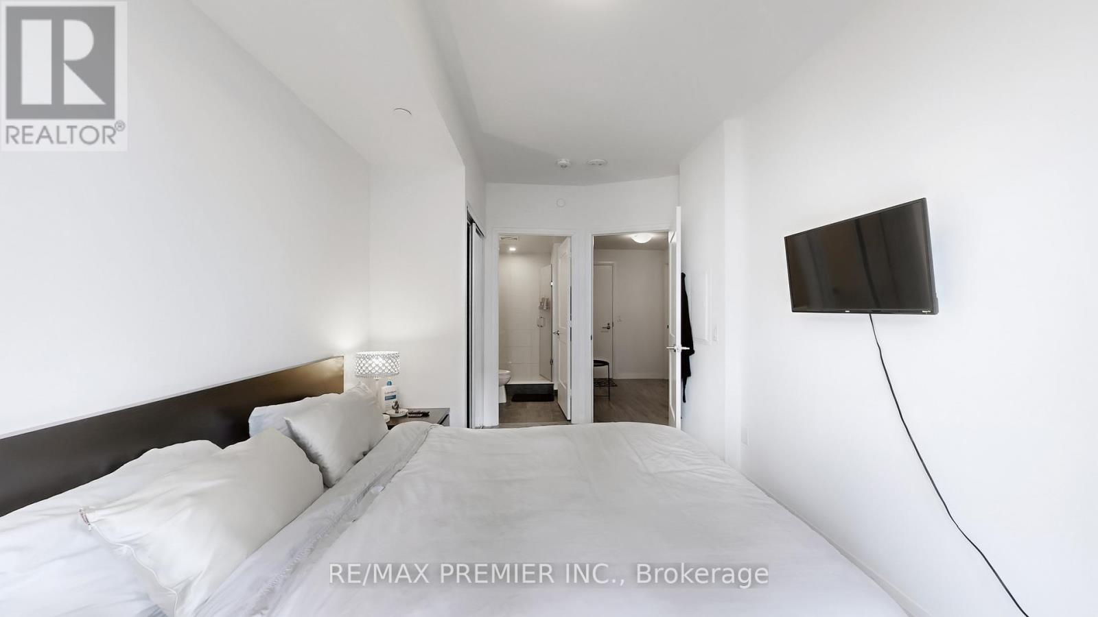 3711 - 8 Widmer Street, Toronto, Ontario  M5V 0W6 - Photo 16 - C12938130