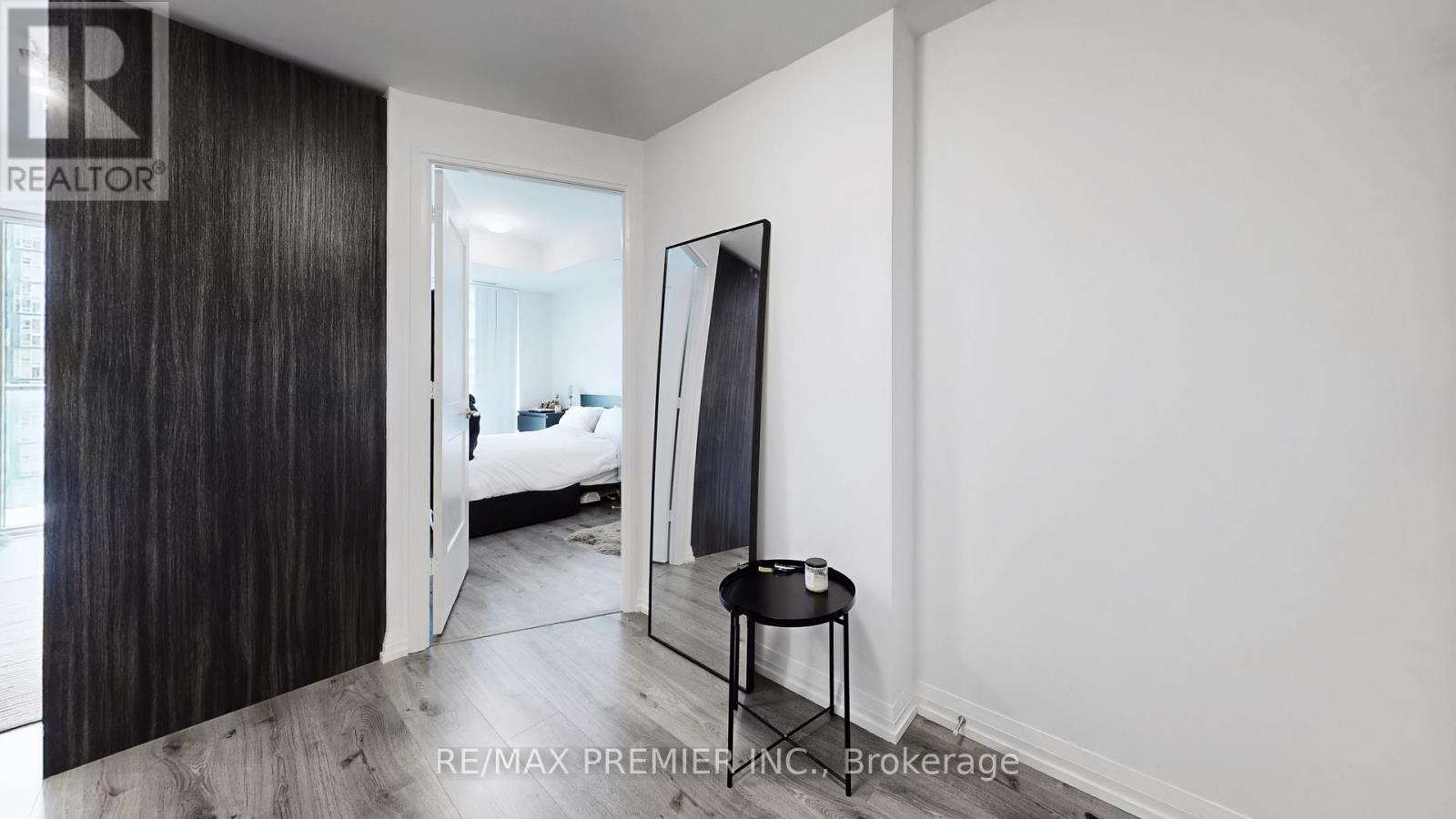 3711 - 8 Widmer Street, Toronto, Ontario  M5V 0W6 - Photo 4 - C12938130