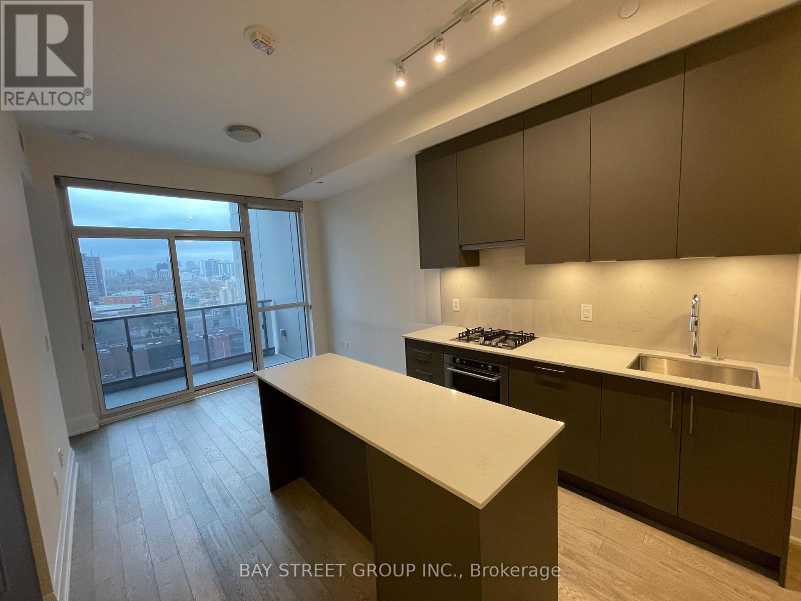 1105 - 88 Cumberland Street, Toronto (Annex), Ontario  M5R 1A3 - Photo 4 - C12938140