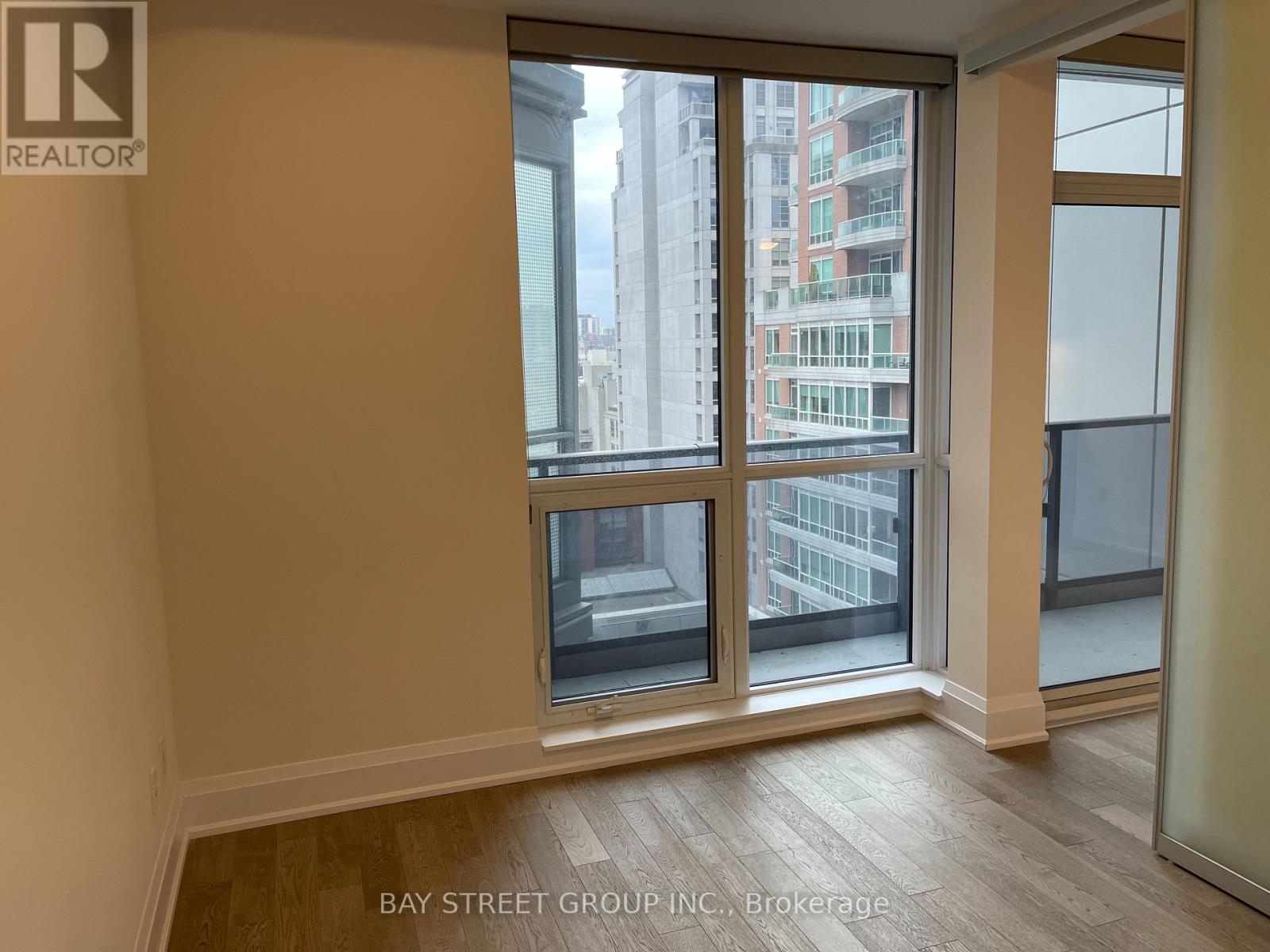 1105 - 88 Cumberland Street, Toronto (Annex), Ontario  M5R 1A3 - Photo 9 - C12938140