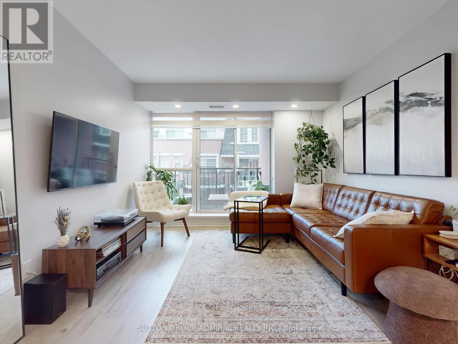 321 - 1000 King Street W, Toronto (Niagara), Ontario  M6K 3N1 - Photo 4 - C12938148