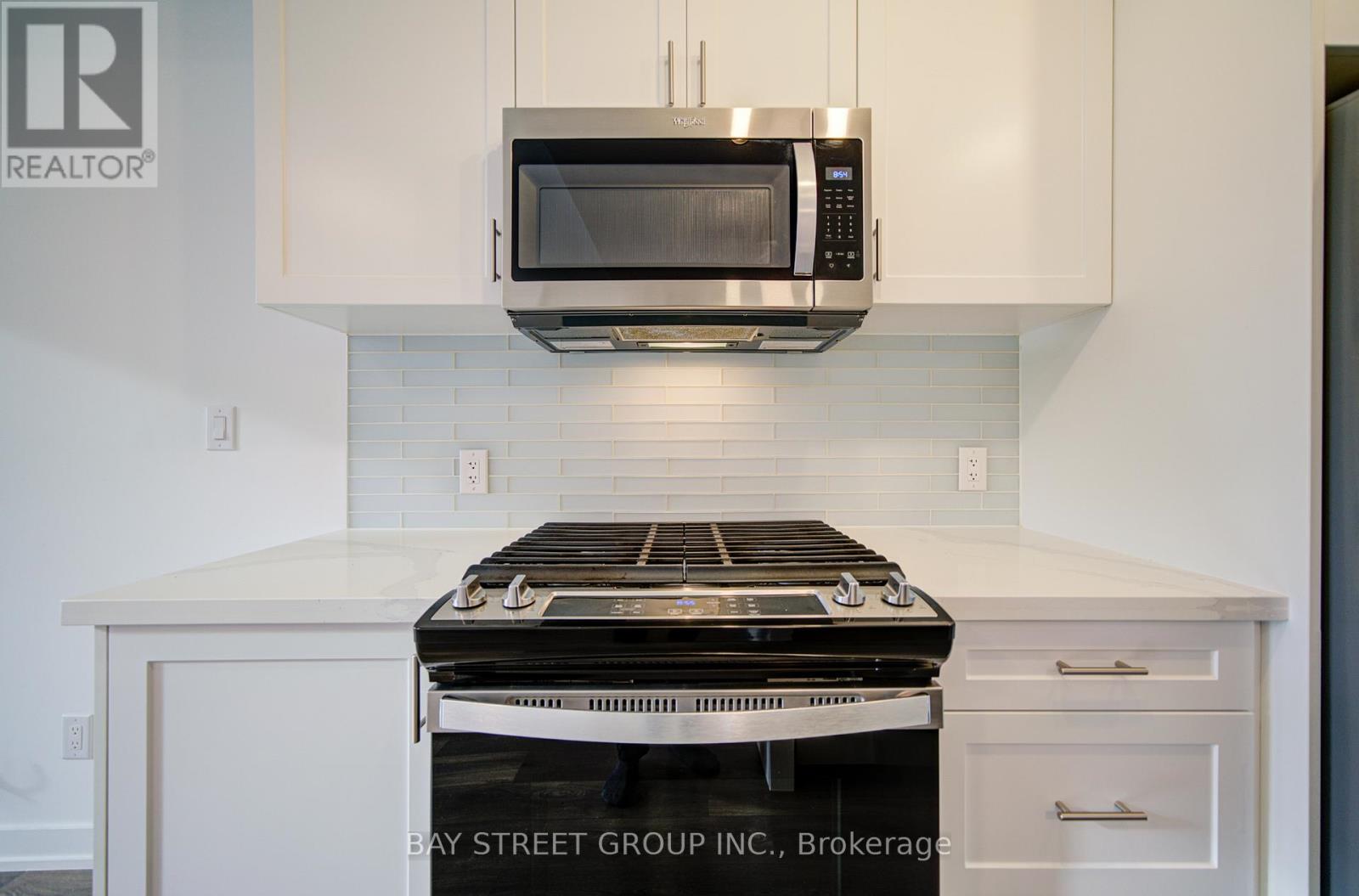 7 - 1479 O'connor Drive, Toronto, Ontario  M4B 0A7 - Photo 9 - E12938102