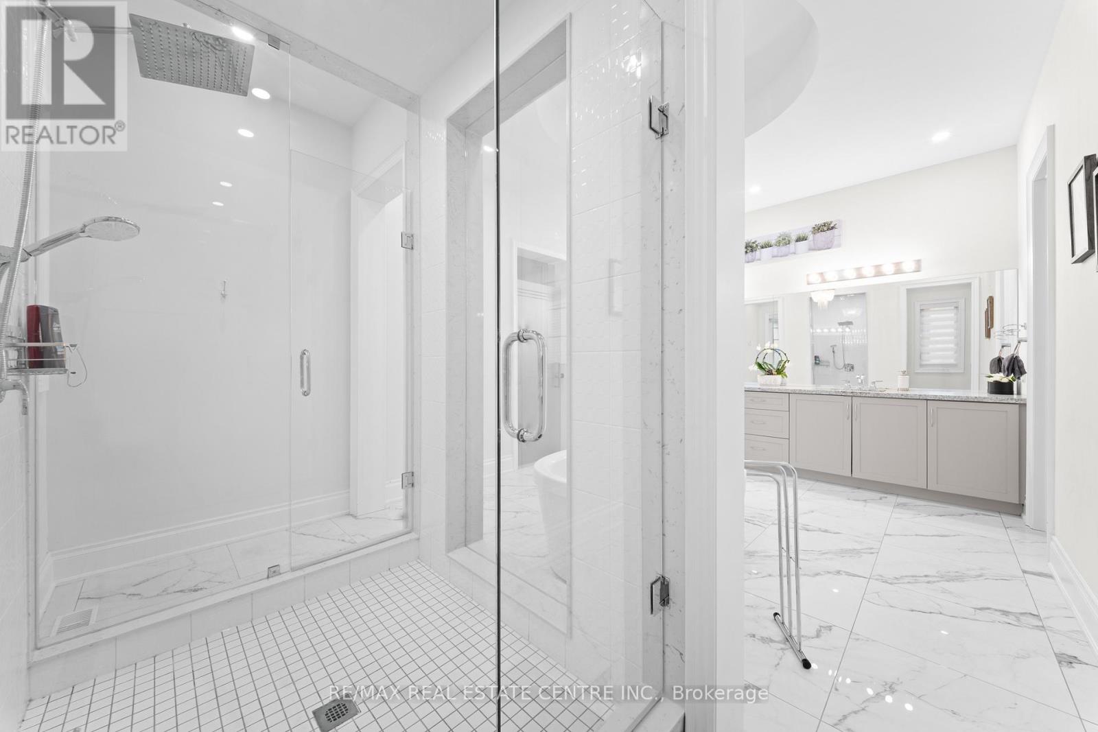 67 Rolling Green Court, Vaughan (Kleinburg), Ontario  L4H 4K7 - Photo 28 - N12938098