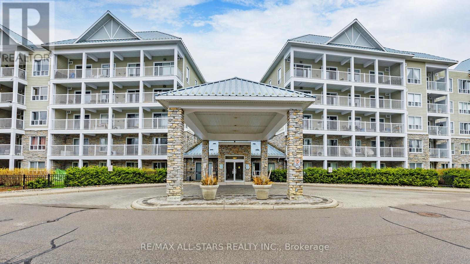 327 - 900 BOGART MILL TRAIL, Newmarket, Ontario