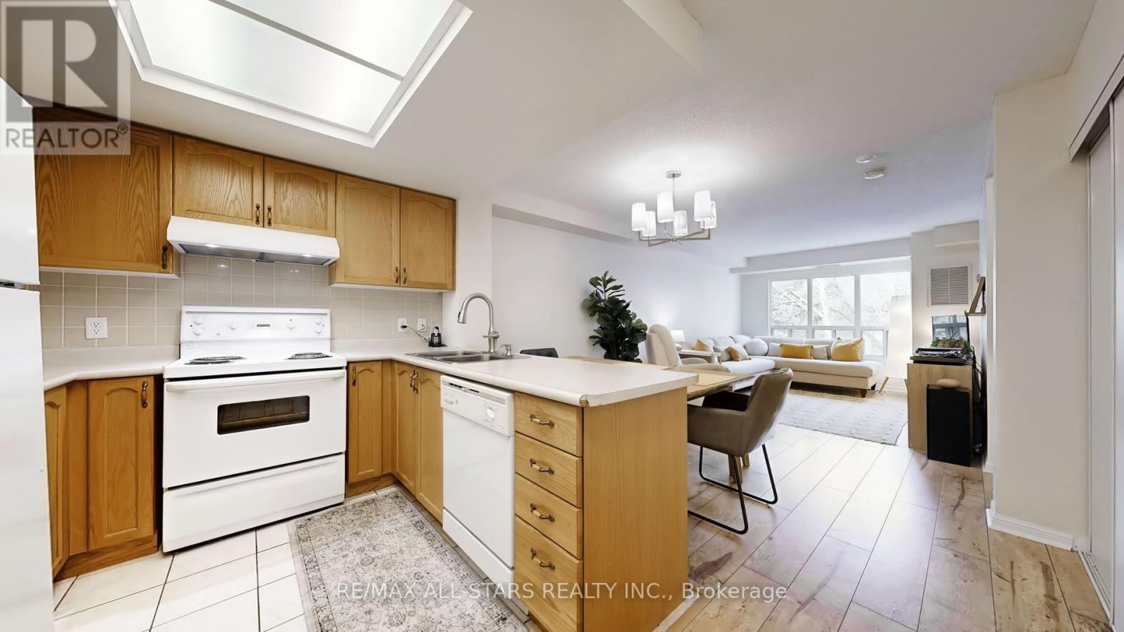 327 - 900 Bogart Mill Trail, Newmarket, Ontario  L3Y 8V5 - Photo 12 - N12938136