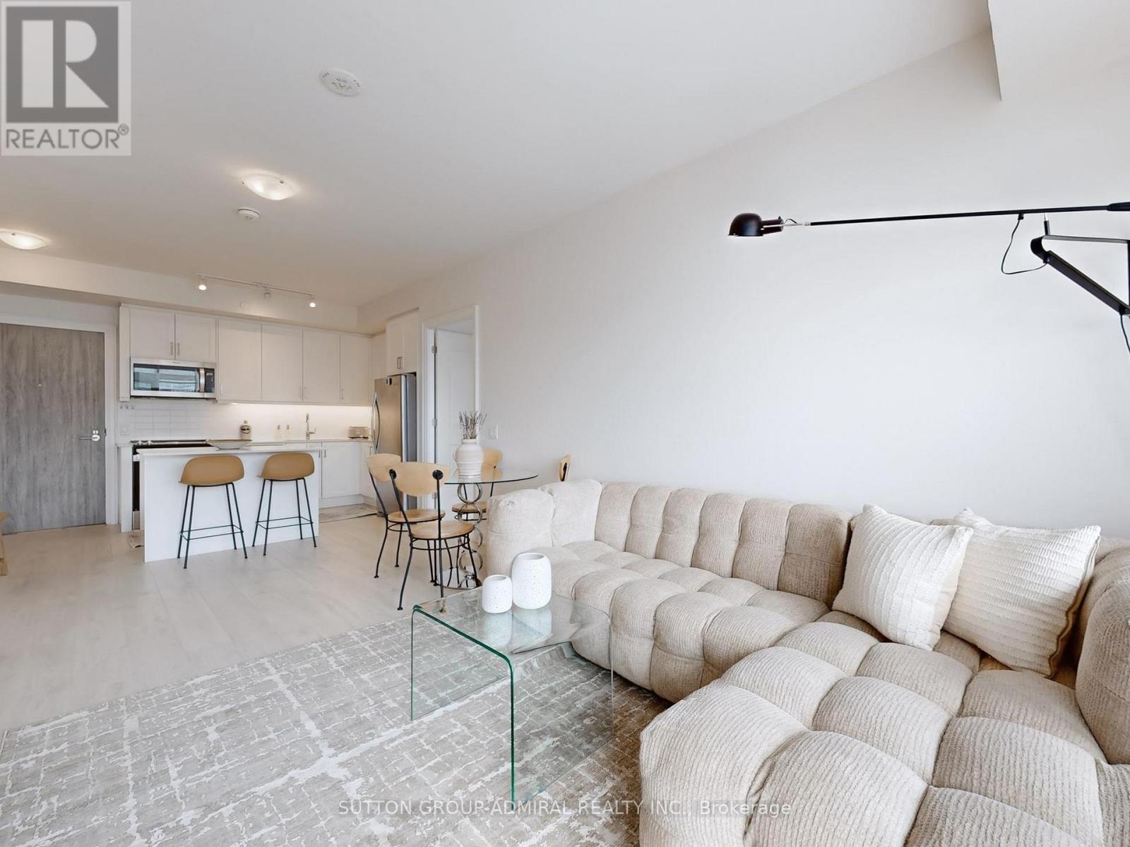 706 - 20 Gatineau Drive, Vaughan, Ontario  L4J 0L2 - Photo 3 - N12922526