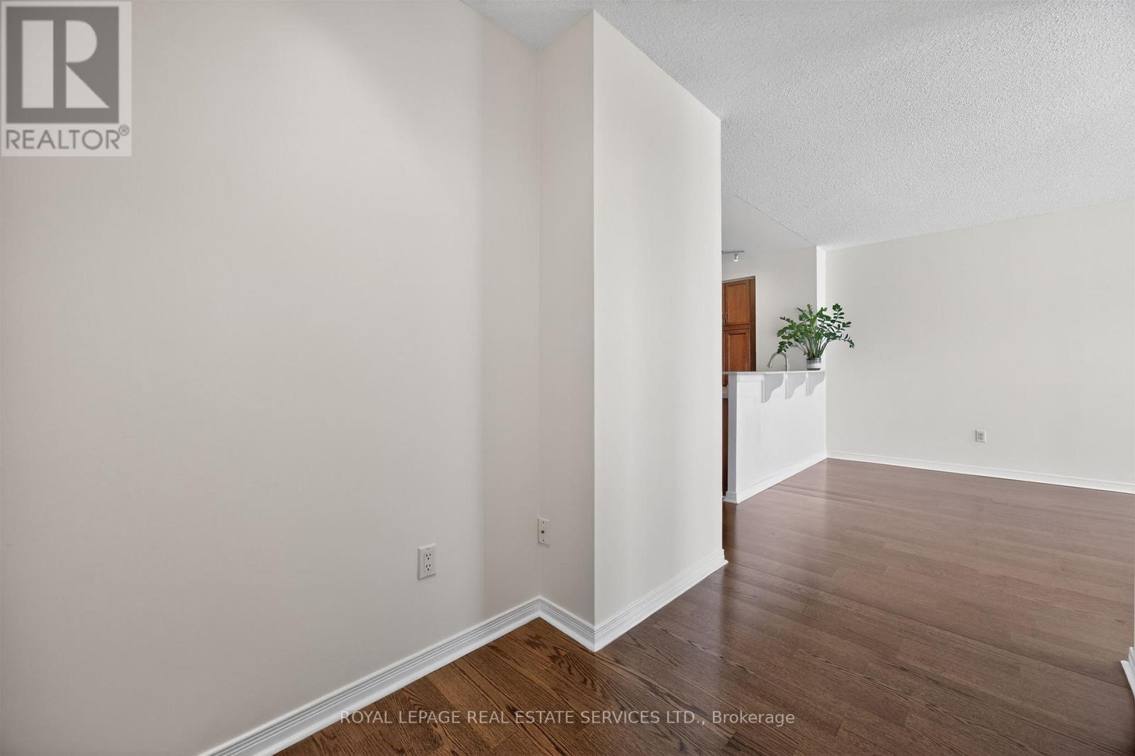 620 - 2495 Dundas Street W, Toronto (High Park North), Ontario  M6P 1X4 - Photo 17 - W12938096