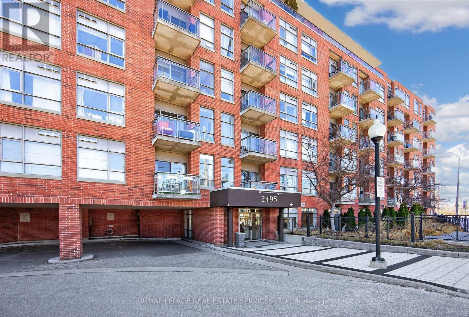 620 - 2495 Dundas Street W, Toronto (High Park North), Ontario  M6P 1X4 - Photo 2 - W12938096