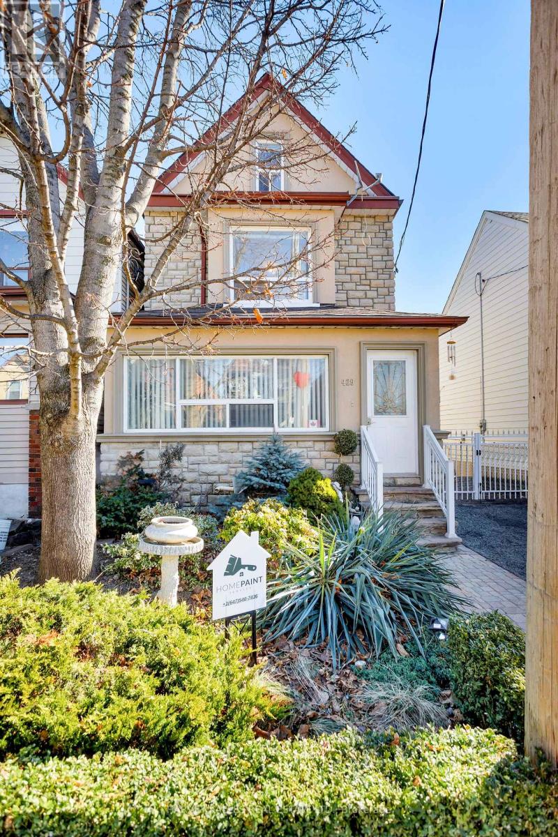 Upper - 429 Margueretta Street, Toronto, Ontario  M6H 3S6 - Photo 2 - W12938100