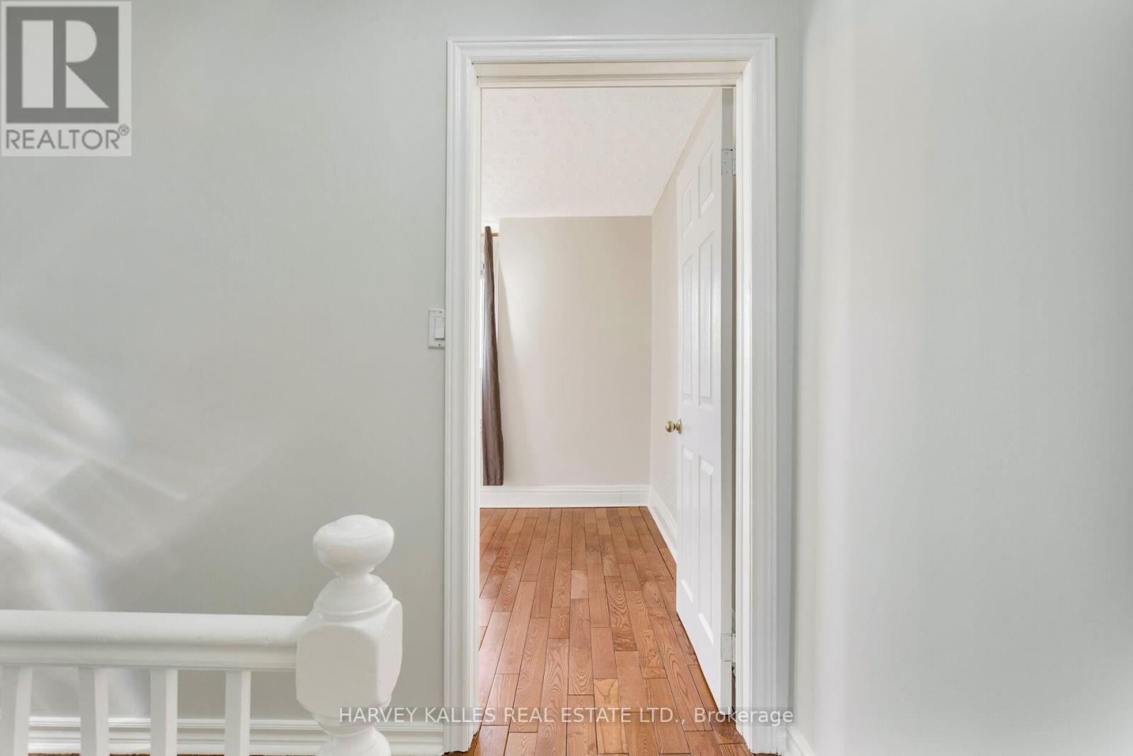 Upper - 429 Margueretta Street, Toronto, Ontario  M6H 3S6 - Photo 21 - W12938100