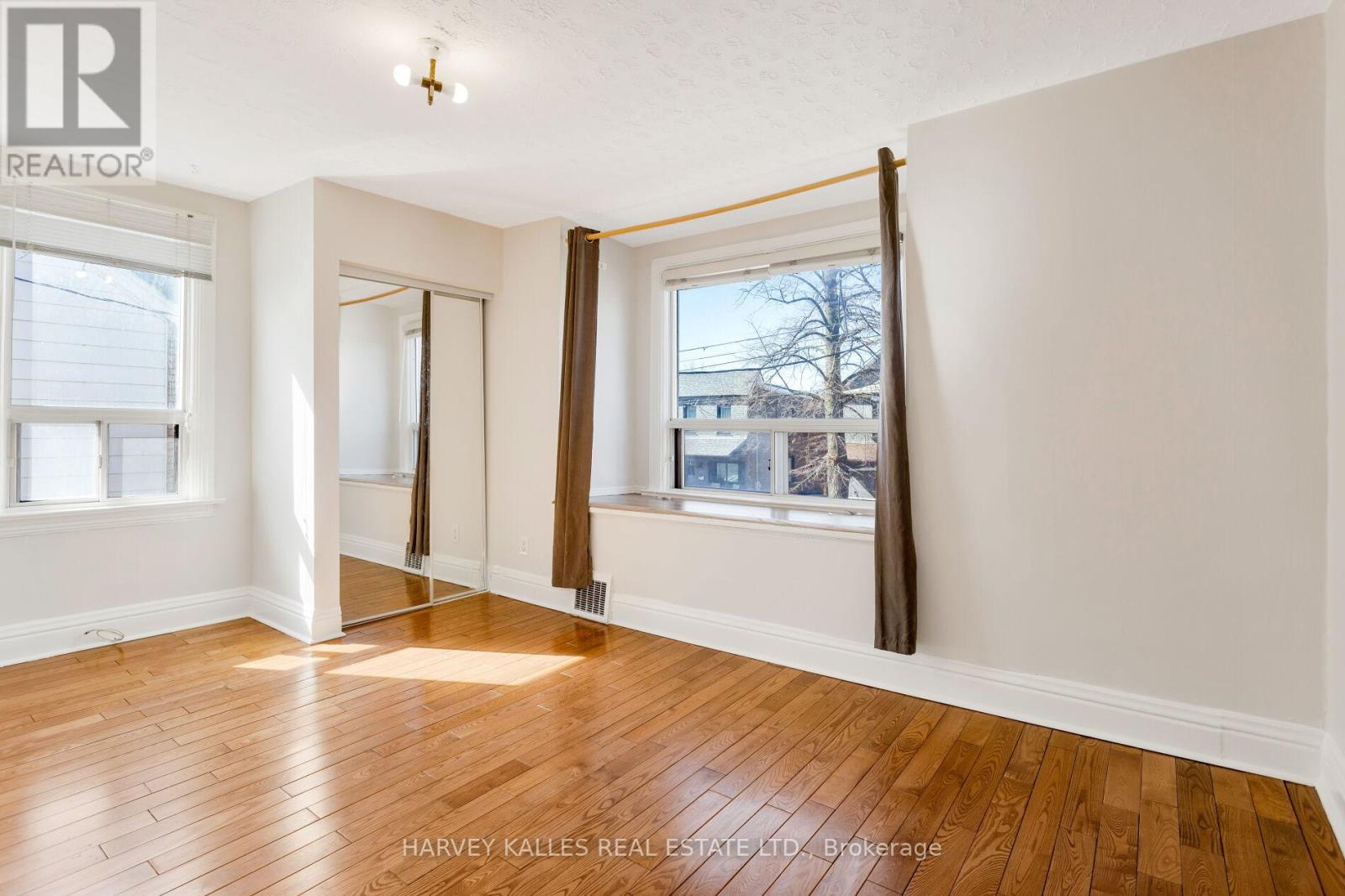 Upper - 429 Margueretta Street, Toronto, Ontario  M6H 3S6 - Photo 22 - W12938100