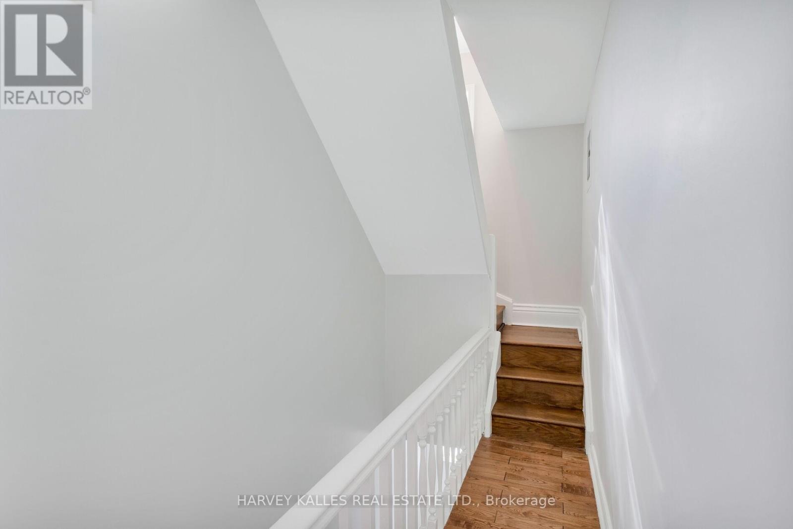 Upper - 429 Margueretta Street, Toronto, Ontario  M6H 3S6 - Photo 27 - W12938100