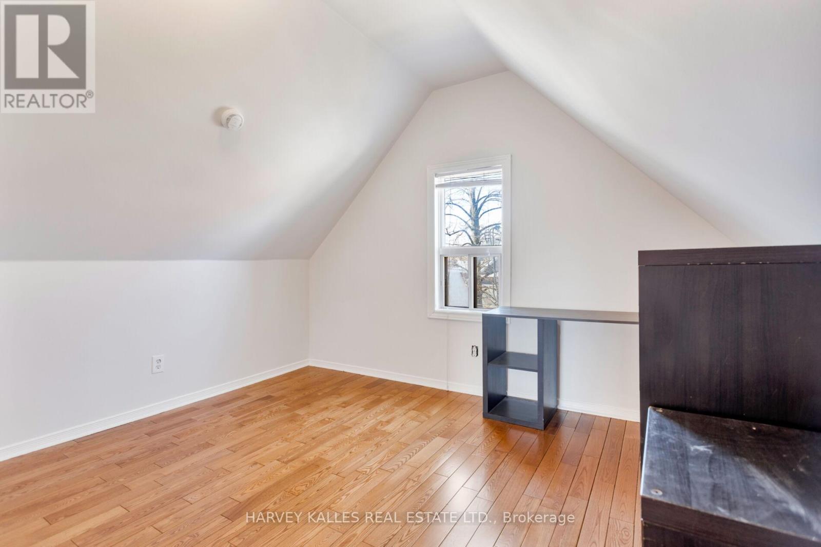 Upper - 429 Margueretta Street, Toronto, Ontario  M6H 3S6 - Photo 29 - W12938100