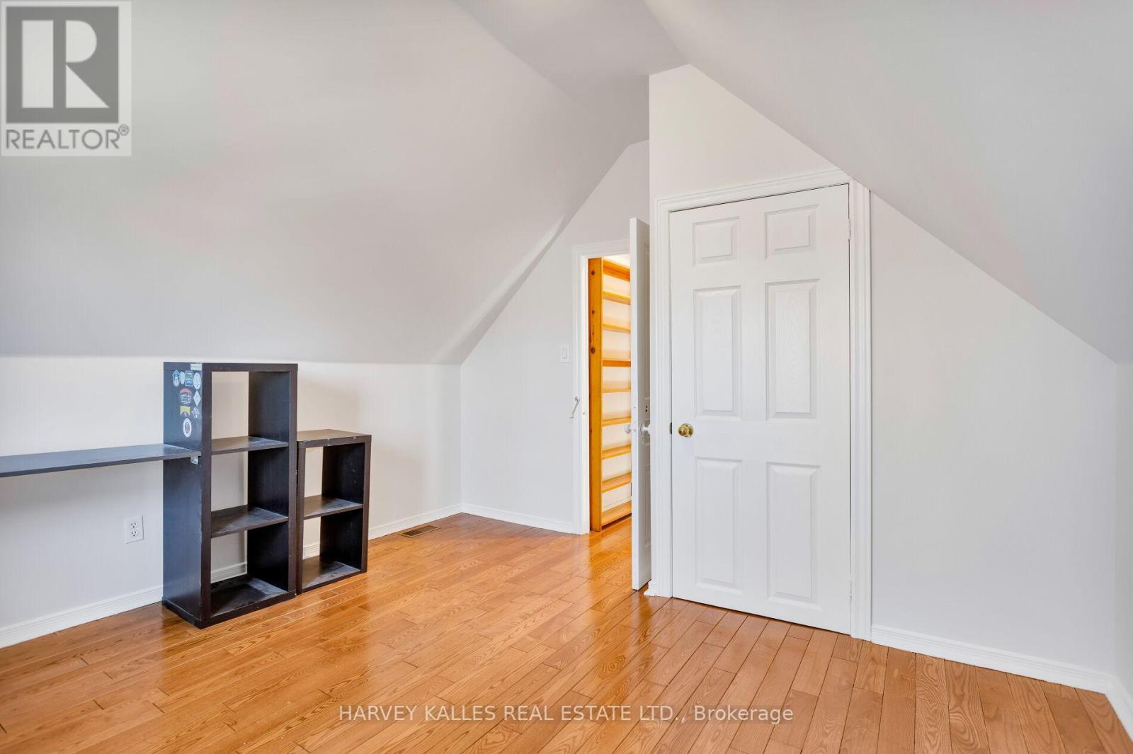 Upper - 429 Margueretta Street, Toronto, Ontario  M6H 3S6 - Photo 30 - W12938100