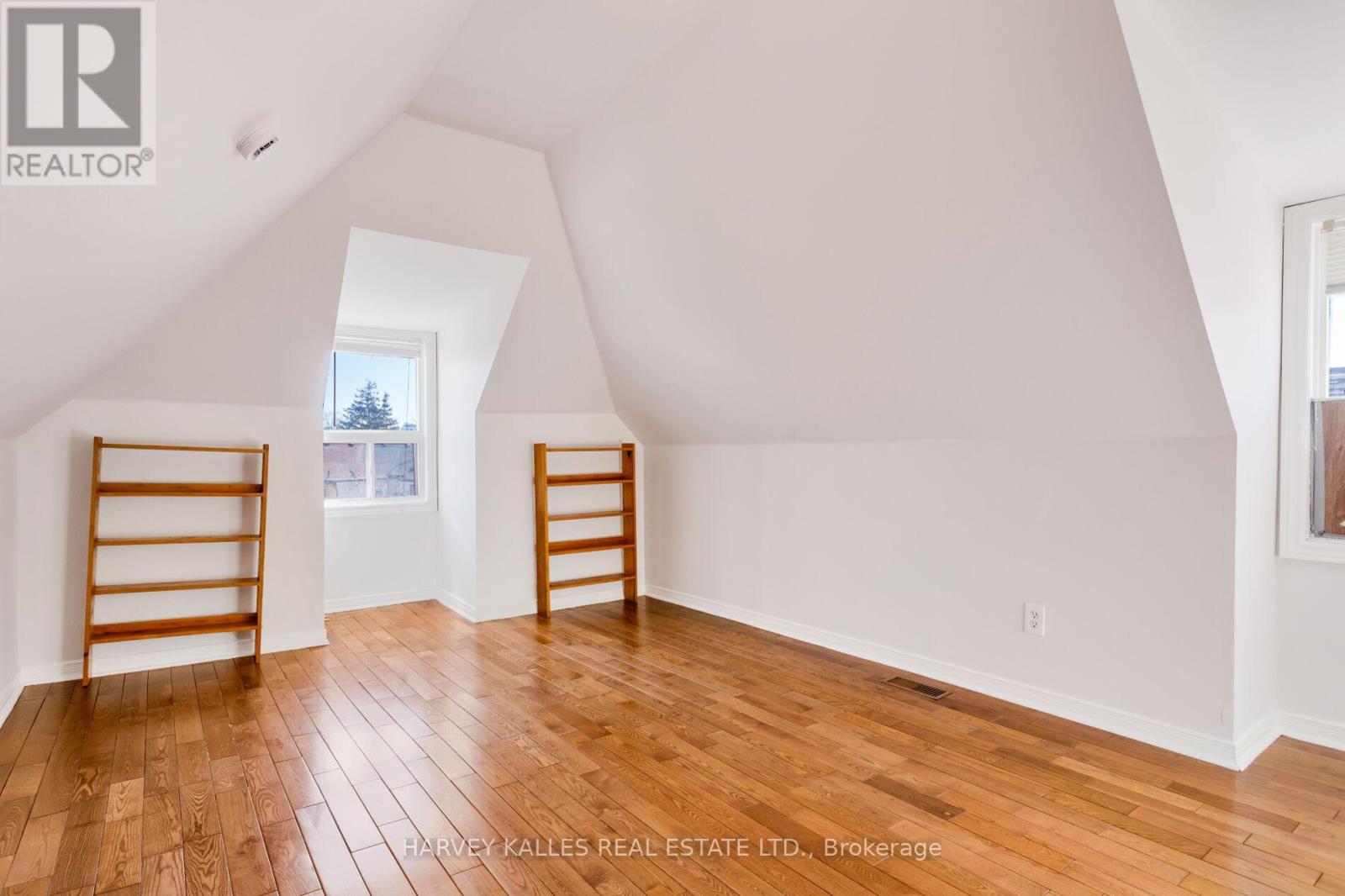 Upper - 429 Margueretta Street, Toronto, Ontario  M6H 3S6 - Photo 35 - W12938100