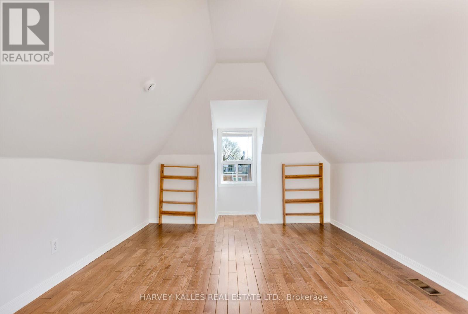 Upper - 429 Margueretta Street, Toronto, Ontario  M6H 3S6 - Photo 37 - W12938100