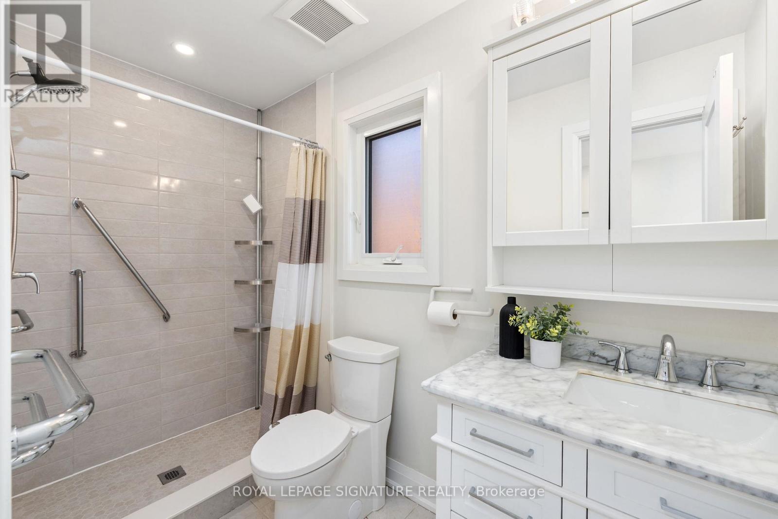 493 Jane Street, Toronto, Ontario  M6S 4A1 - Photo 17 - W12938106