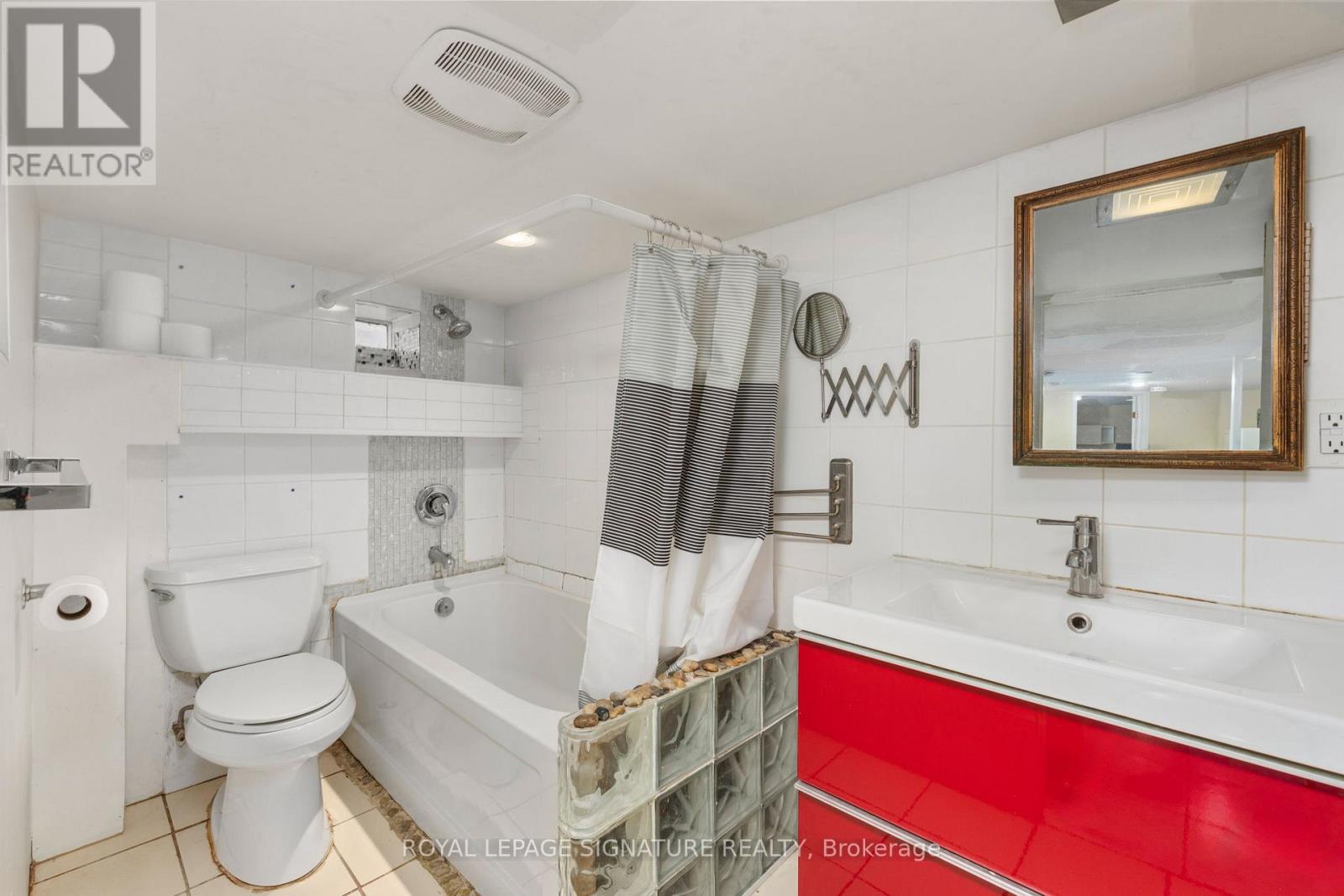 493 Jane Street, Toronto, Ontario  M6S 4A1 - Photo 23 - W12938106