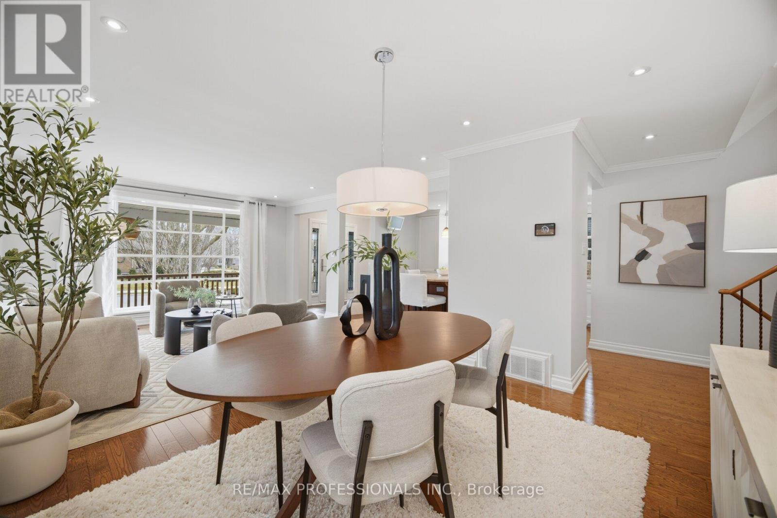 2 Thicket Road, Toronto, Ontario  M9C 2T3 - Photo 11 - W12938128