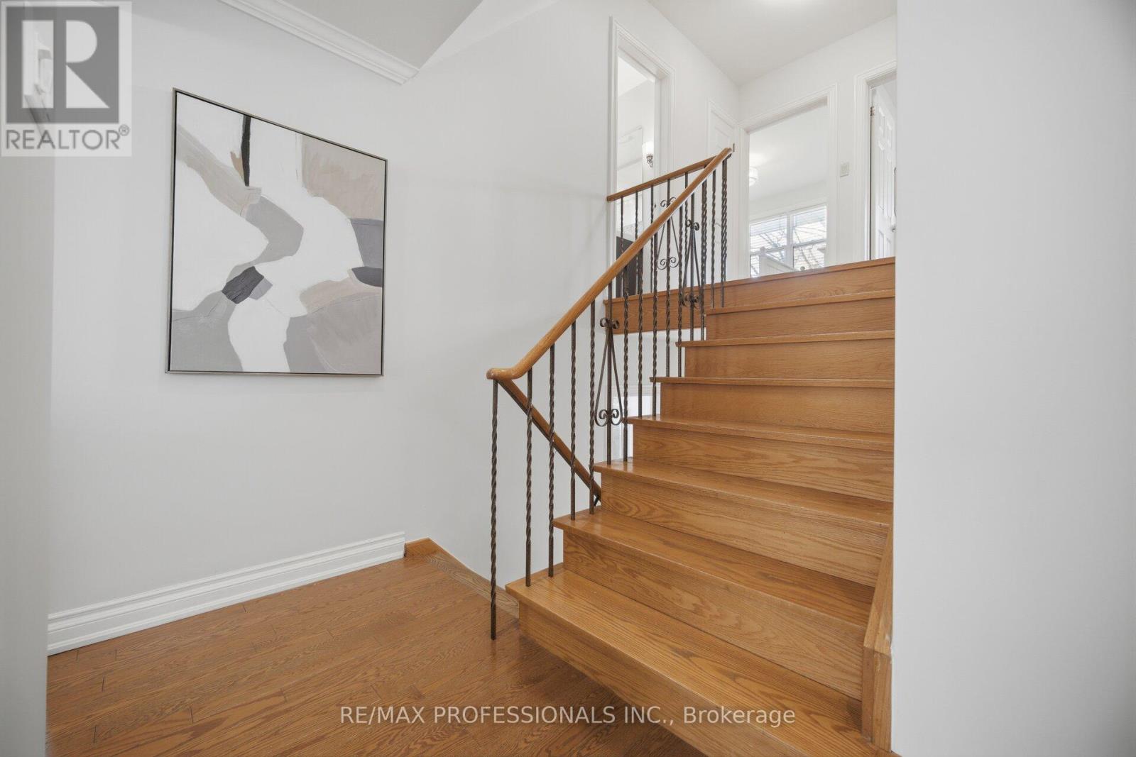 2 Thicket Road, Toronto, Ontario  M9C 2T3 - Photo 16 - W12938128