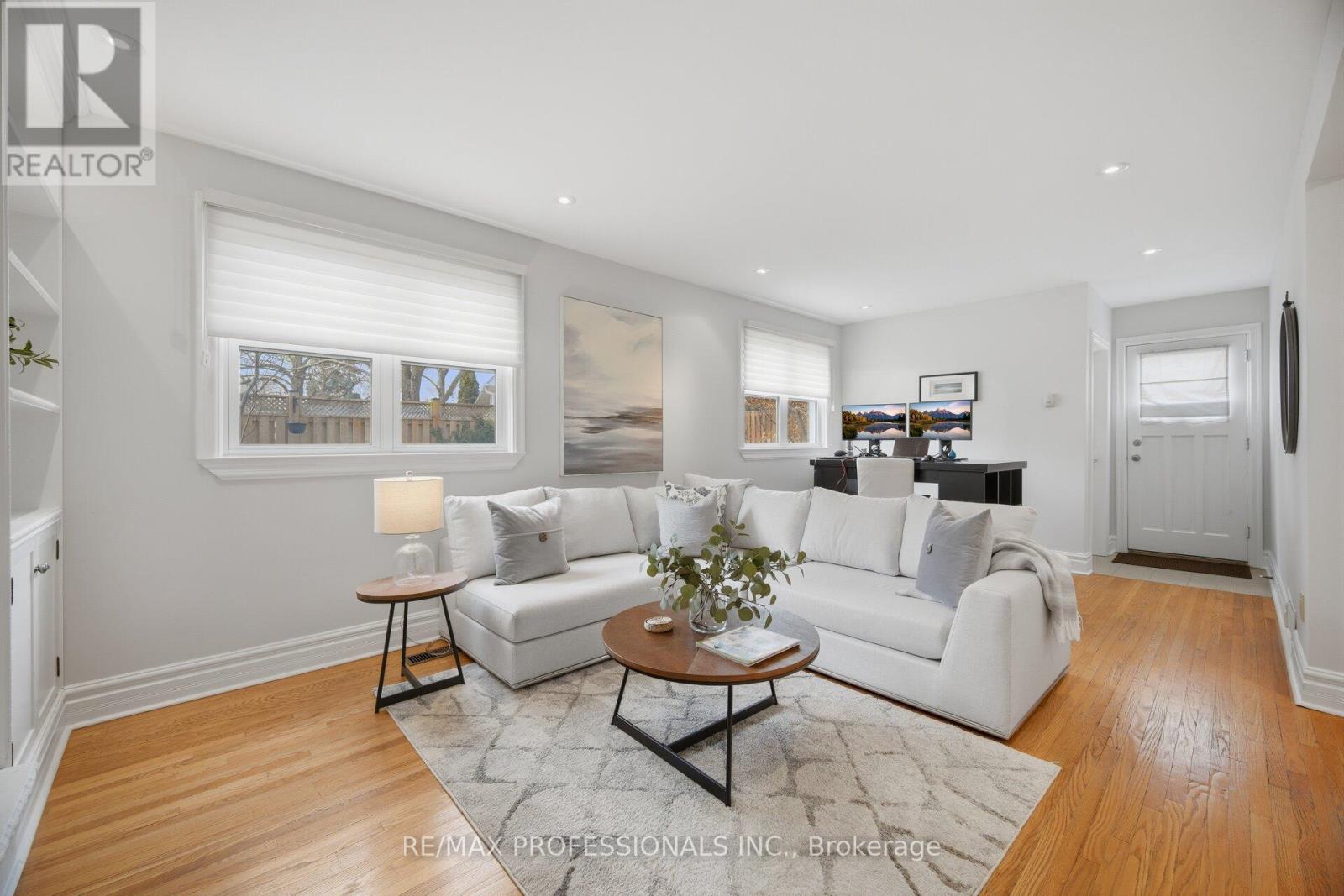 2 Thicket Road, Toronto, Ontario  M9C 2T3 - Photo 27 - W12938128