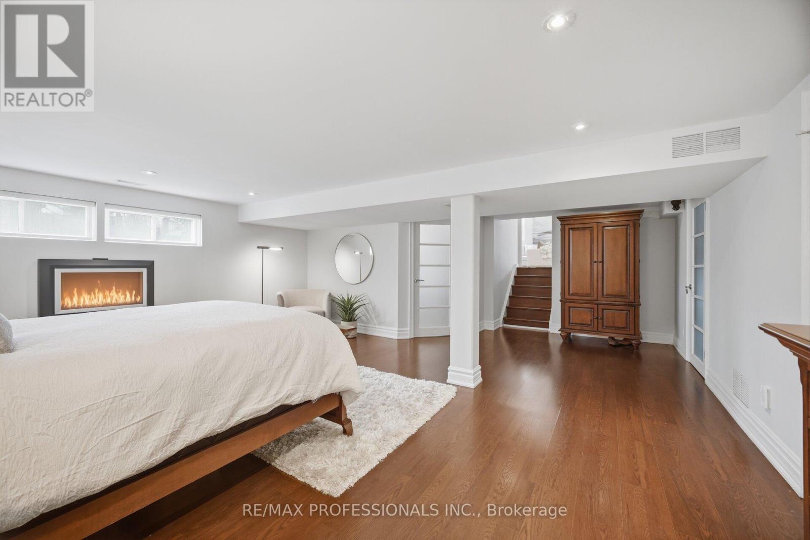 2 Thicket Road, Toronto, Ontario  M9C 2T3 - Photo 36 - W12938128