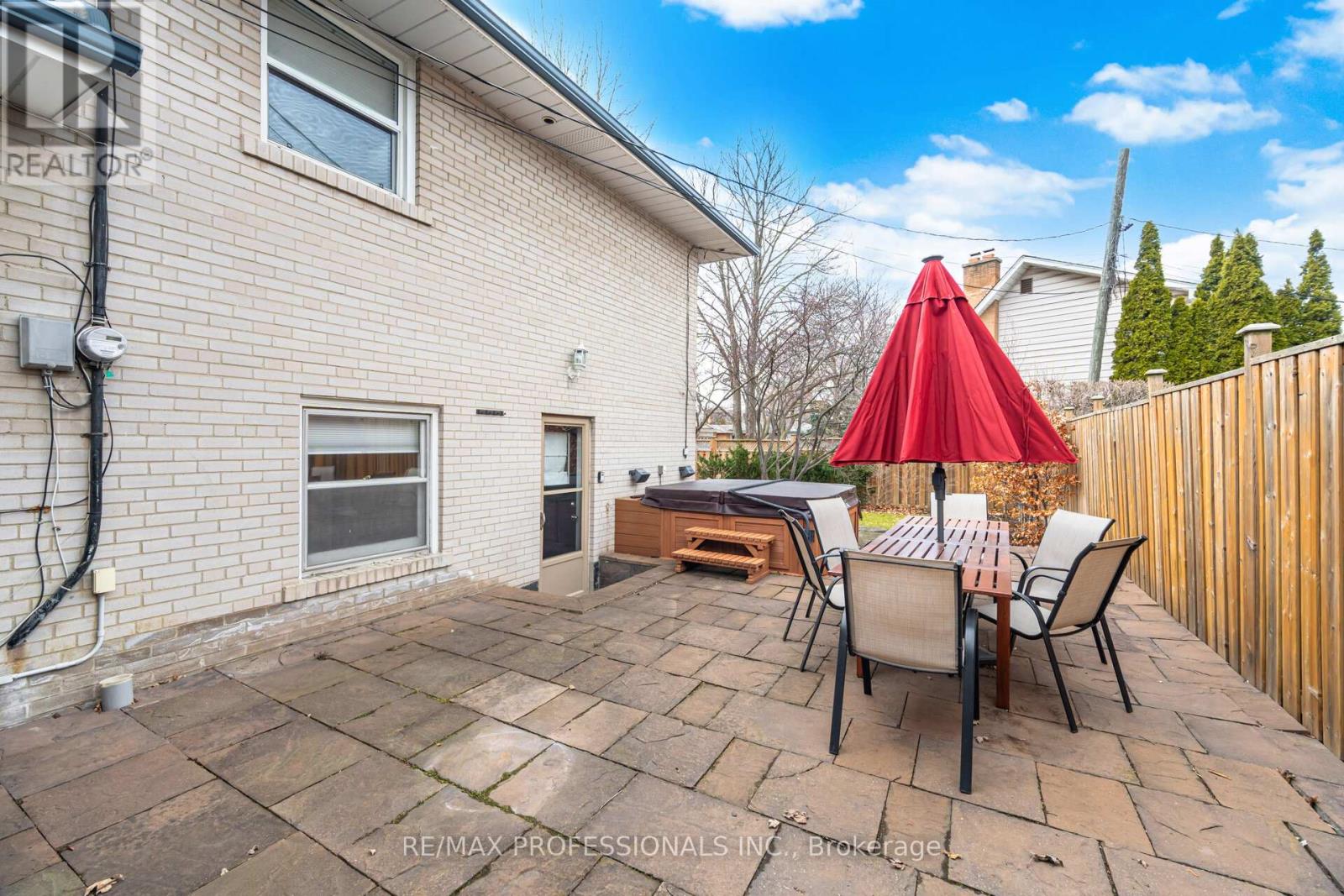 2 Thicket Road, Toronto, Ontario  M9C 2T3 - Photo 41 - W12938128