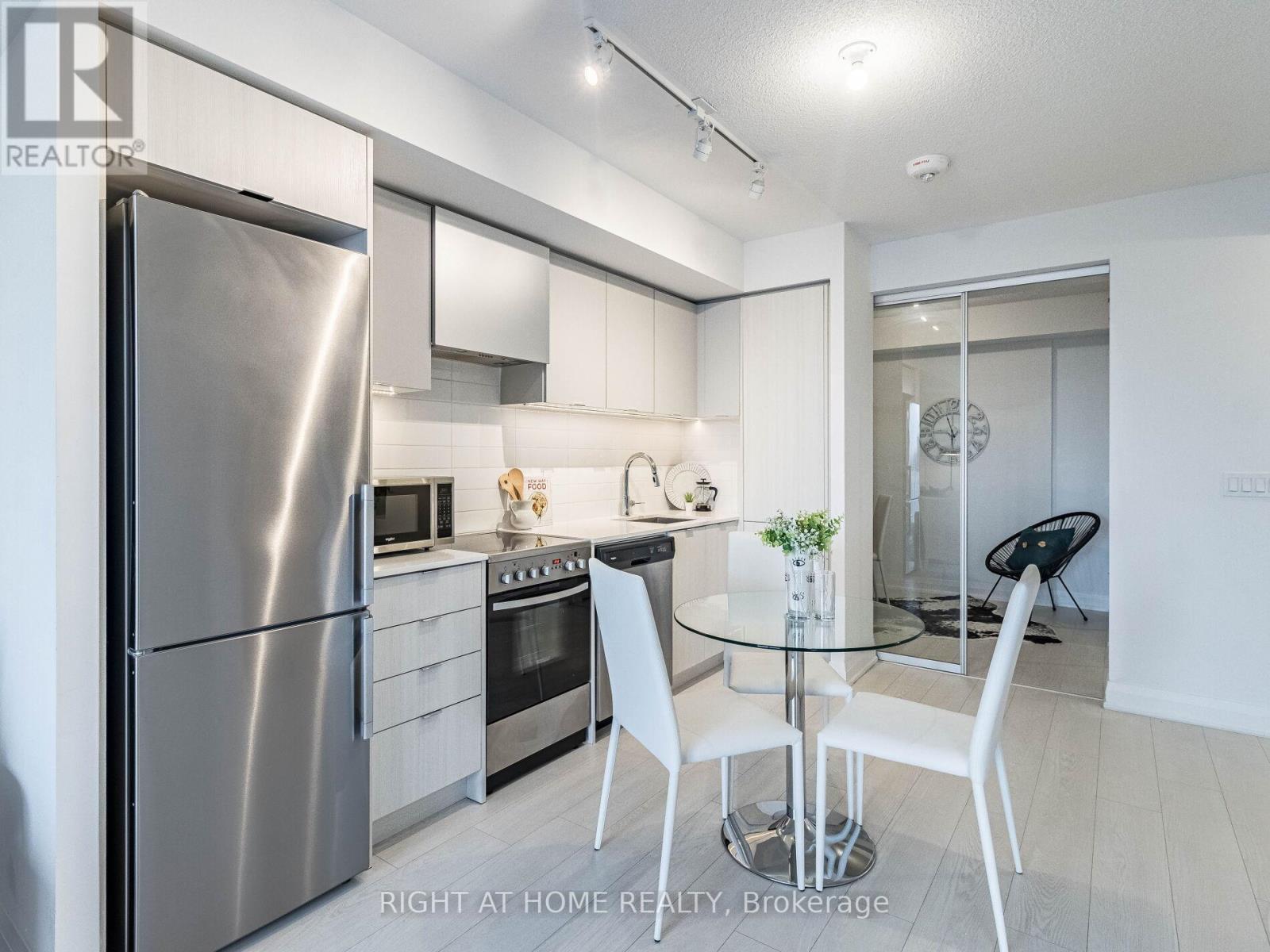 2610 - 30 Gibbs Road, Toronto (Islington-City Centre West), Ontario  M9B 0E4 - Photo 11 - W12938144