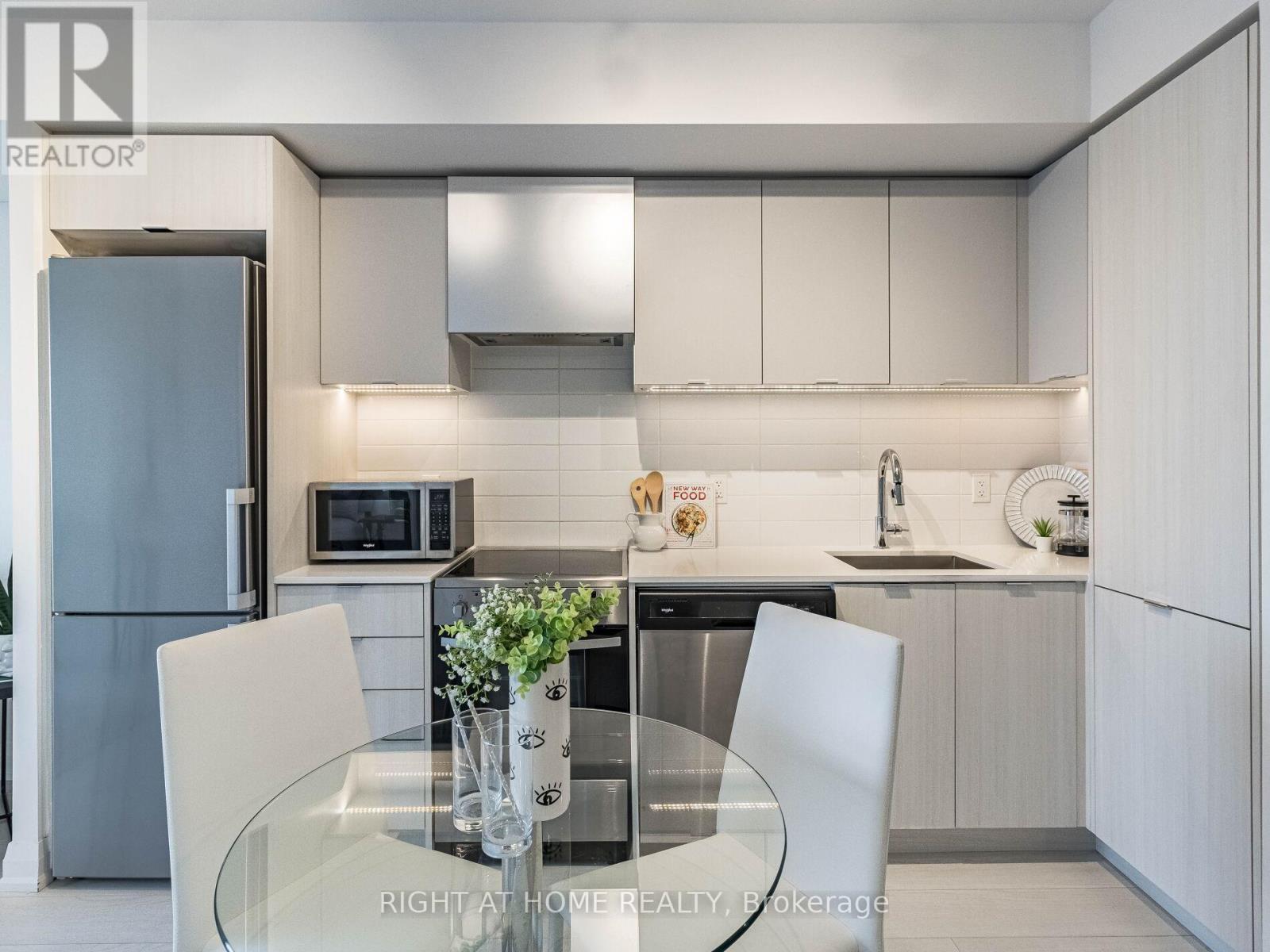 2610 - 30 Gibbs Road, Toronto (Islington-City Centre West), Ontario  M9B 0E4 - Photo 12 - W12938144